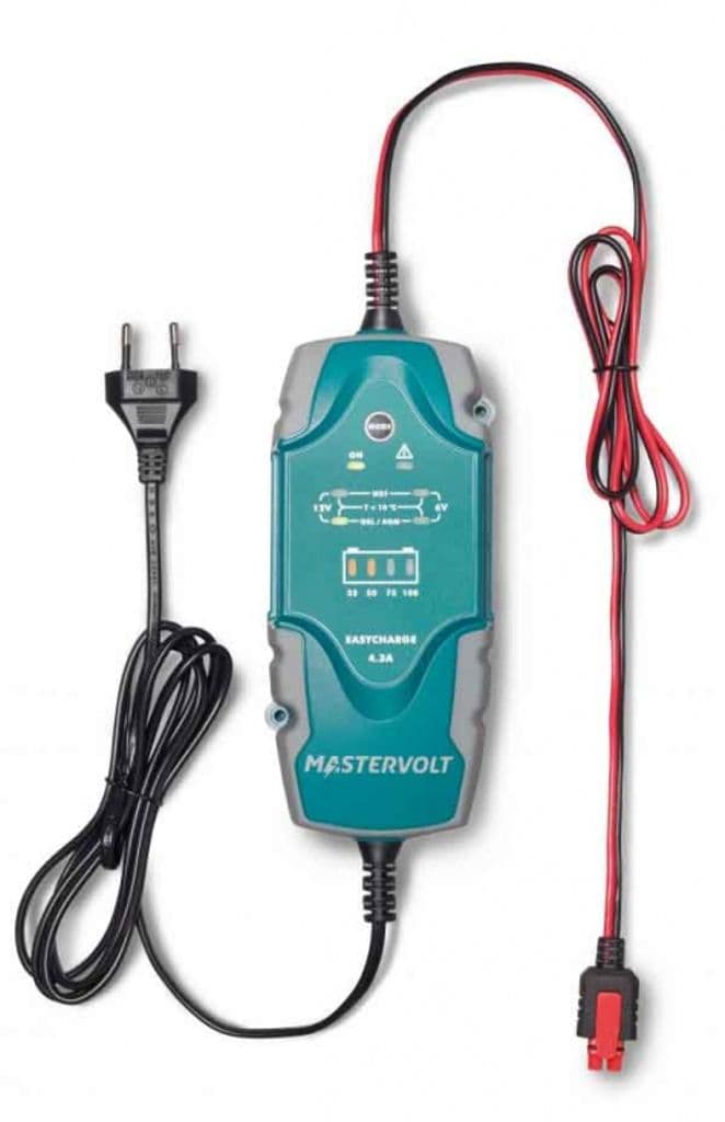 Kupphjørne 12V Mastervolt lader 4.3A 14-90Ah