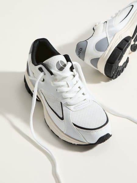 Women's Nova Sneakers