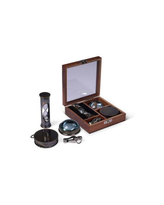 The Wallace Gift Box
