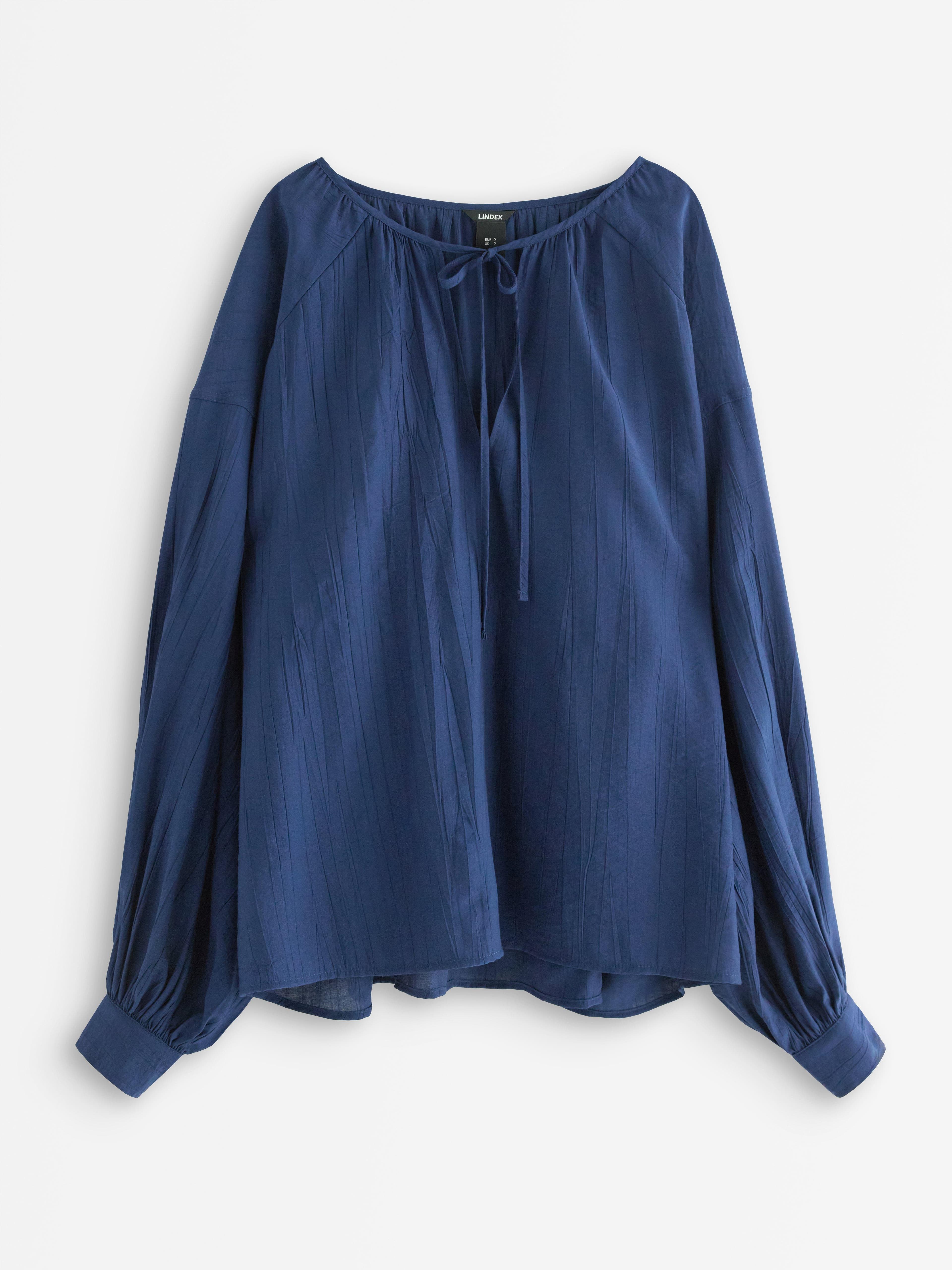 Bluse i viskoseblanding