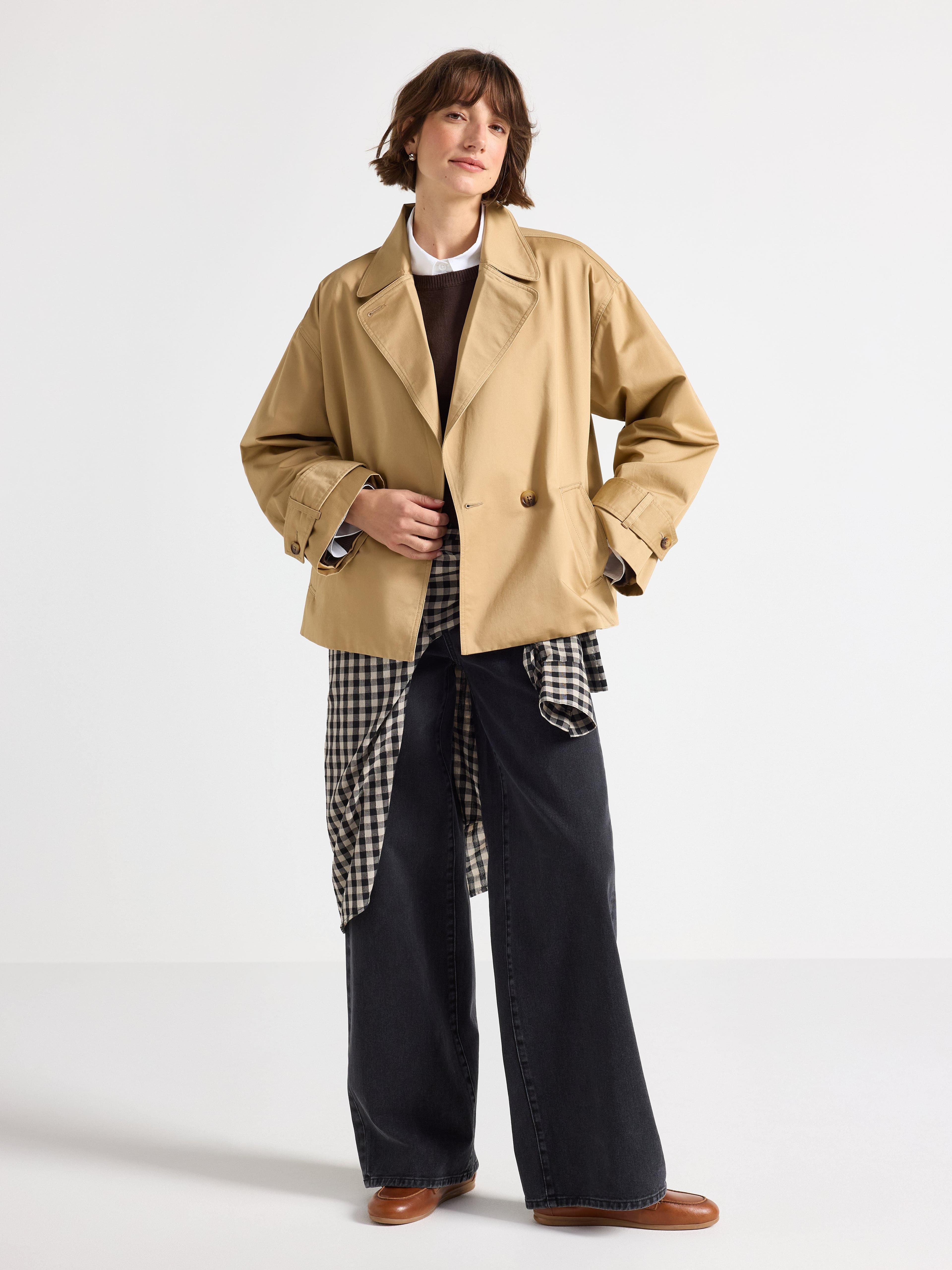 Cropped trenchcoat