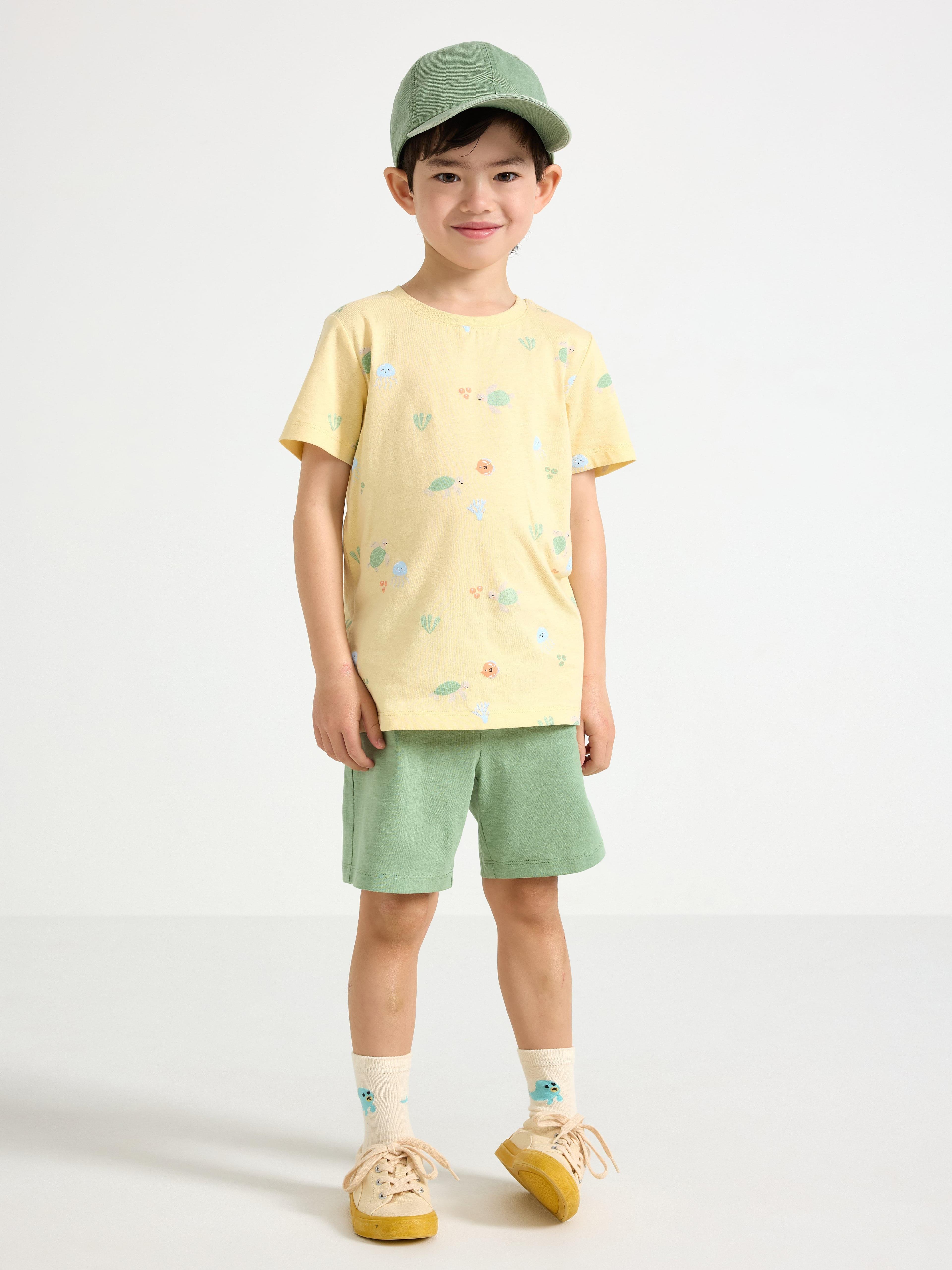 Sett - T-skjorte og shorts