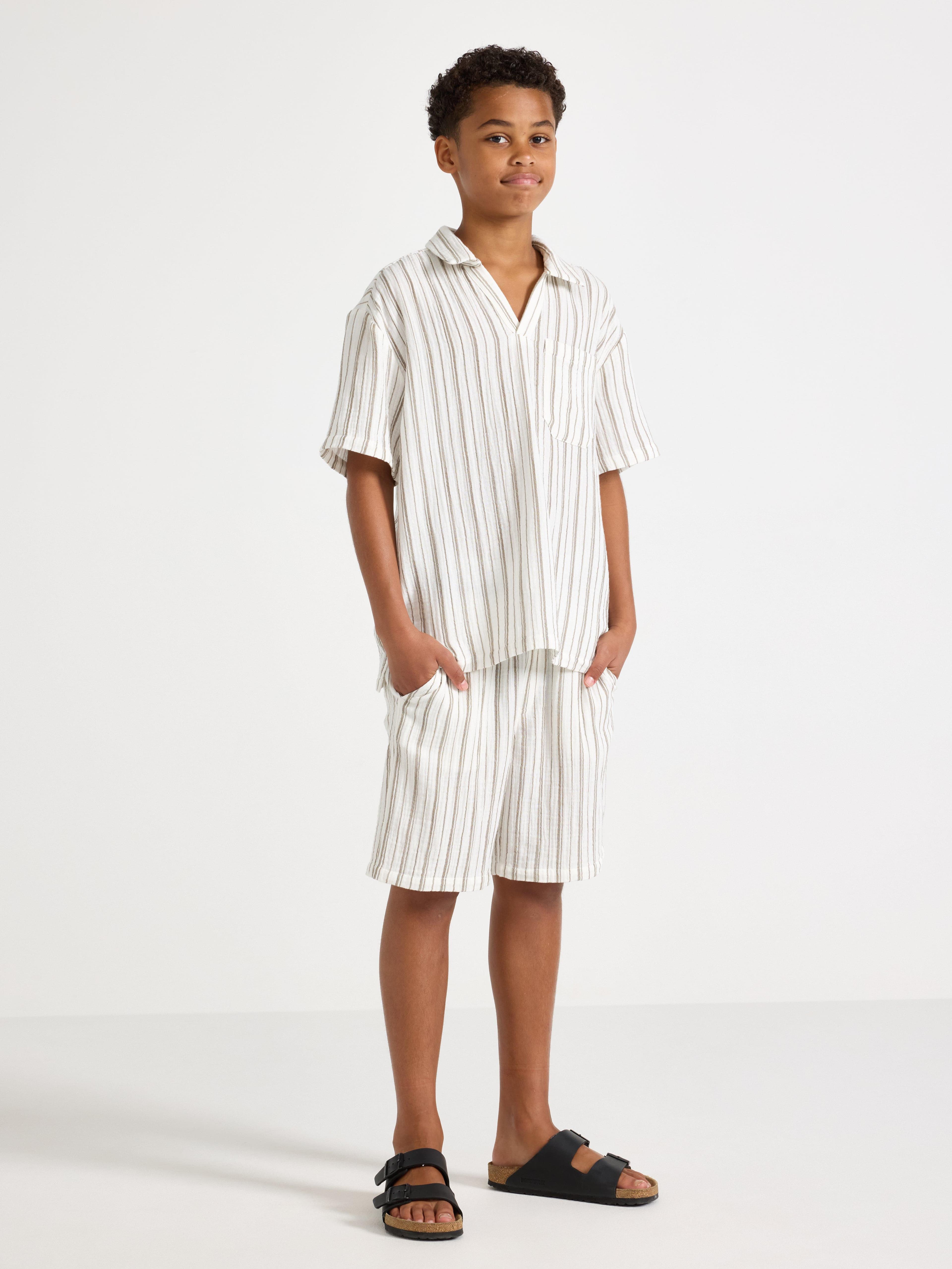 Shorts i bomullsvevd materiale