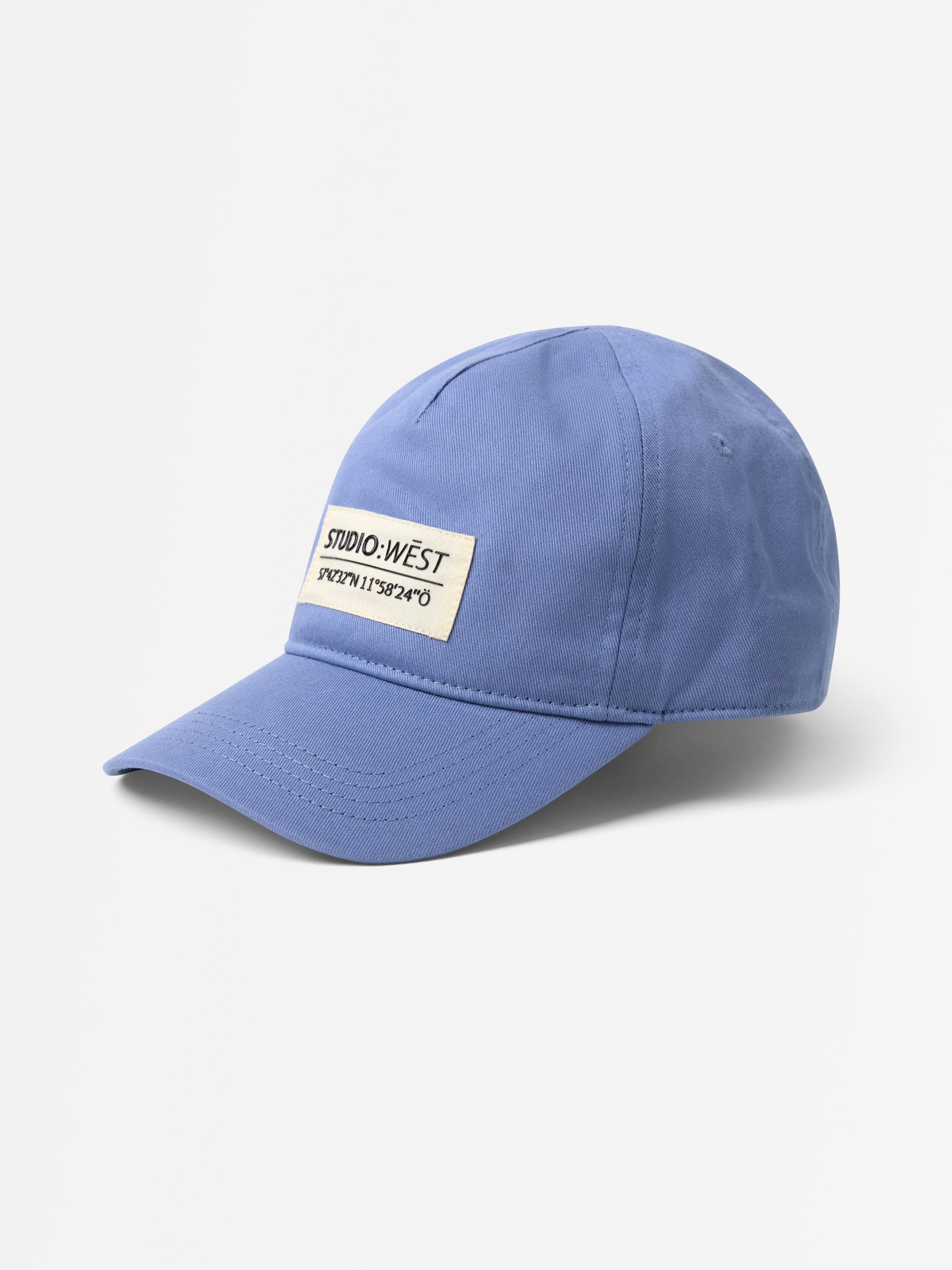 Caps