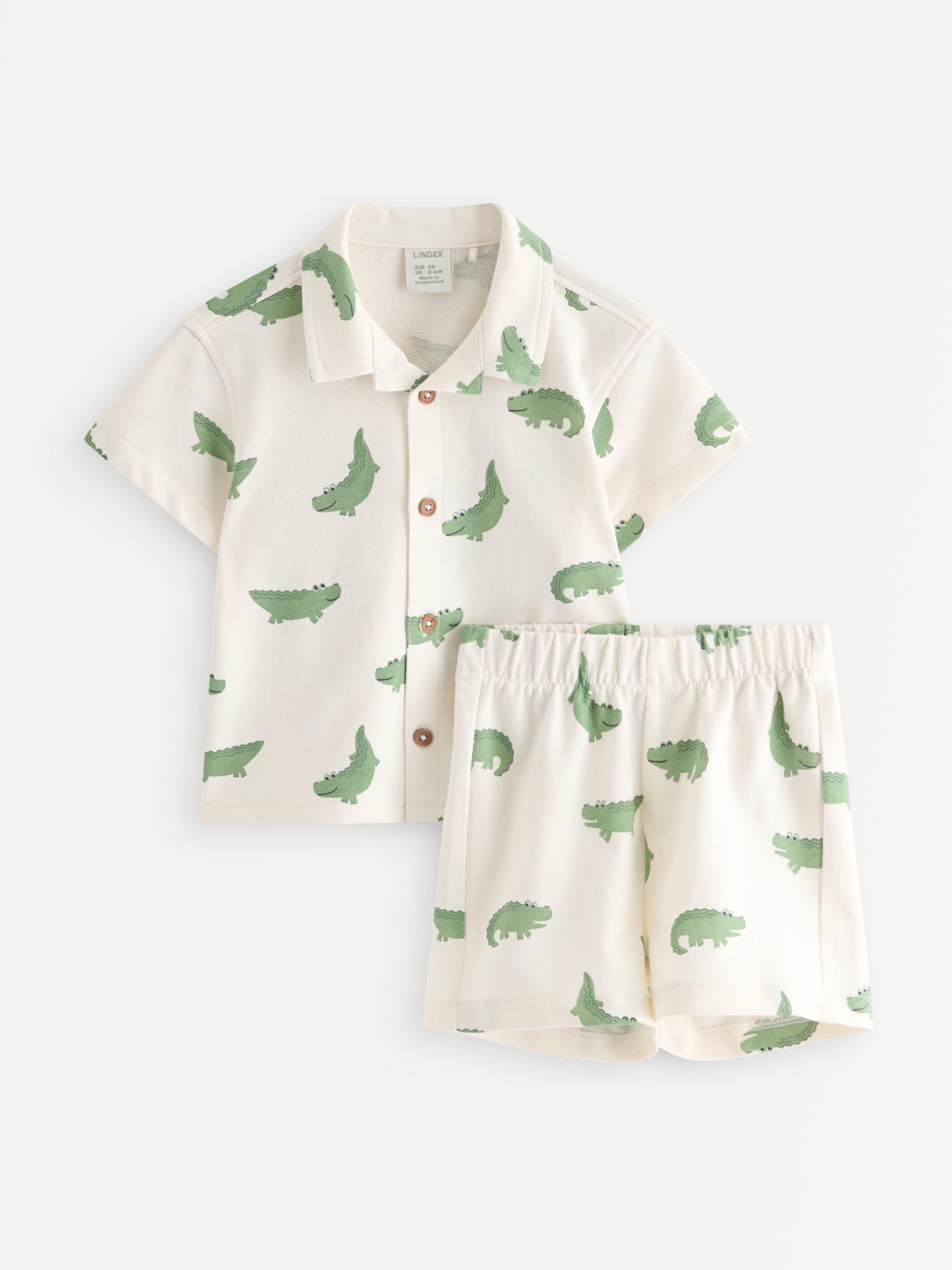 Sett med skjorte og shorts