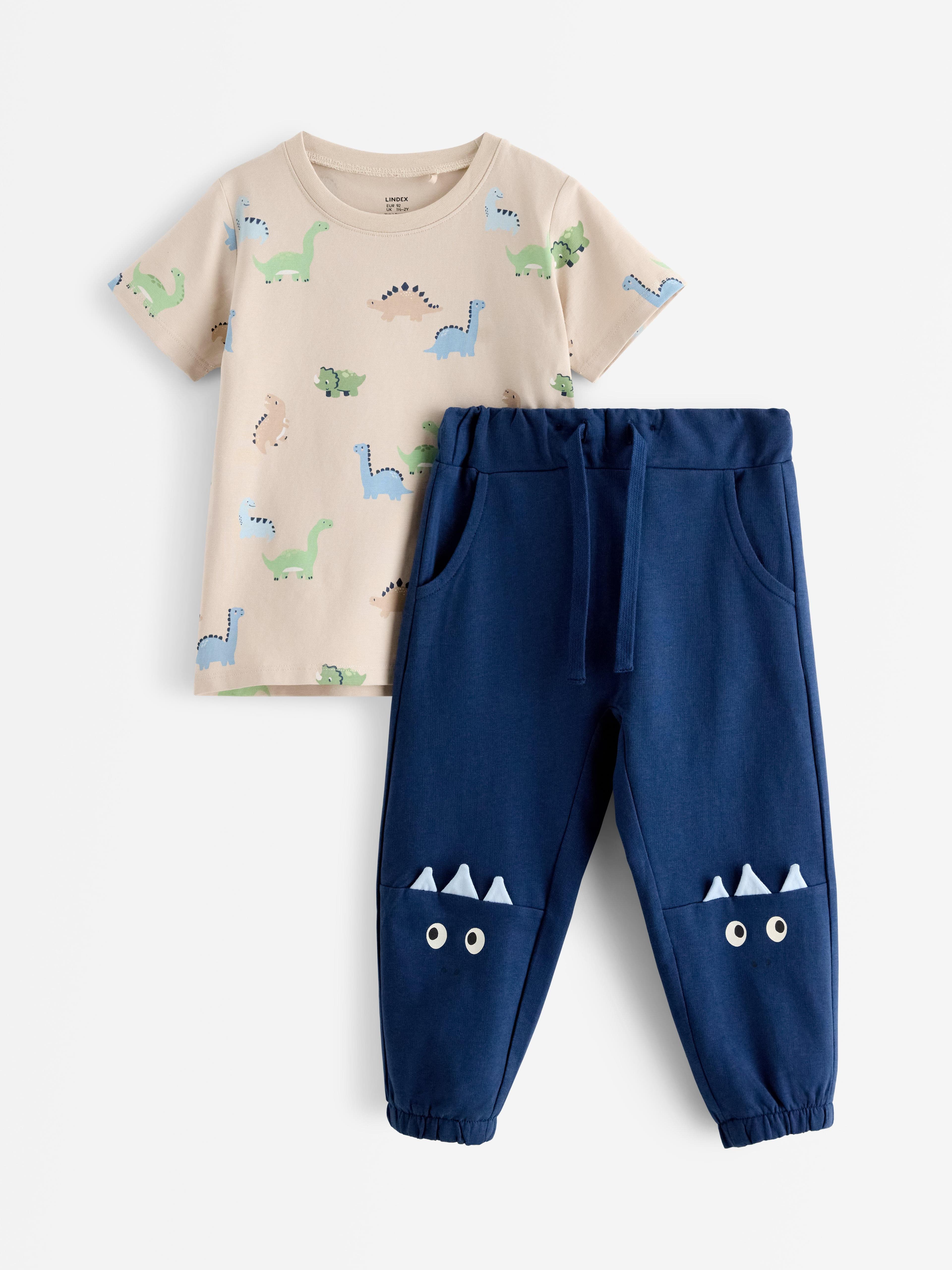 Sett med topp og joggebukser