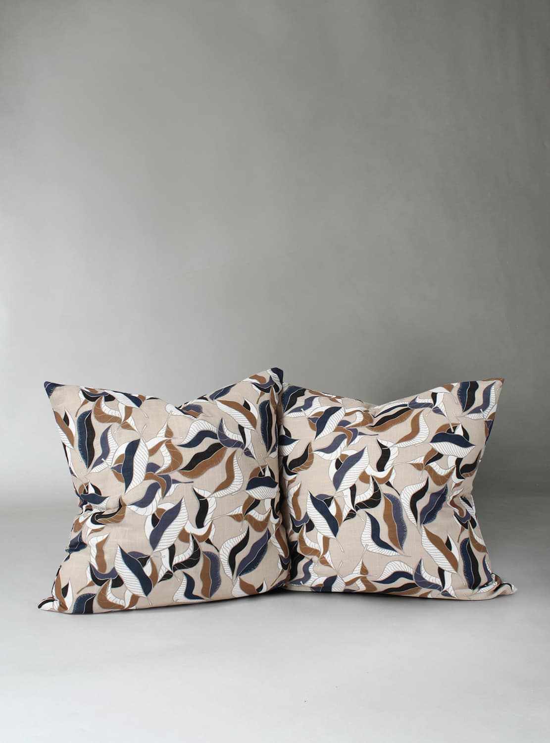 Putetrekk x 2 - Amalie (grå/blå) (Størrelse: 45 x 45 cm)