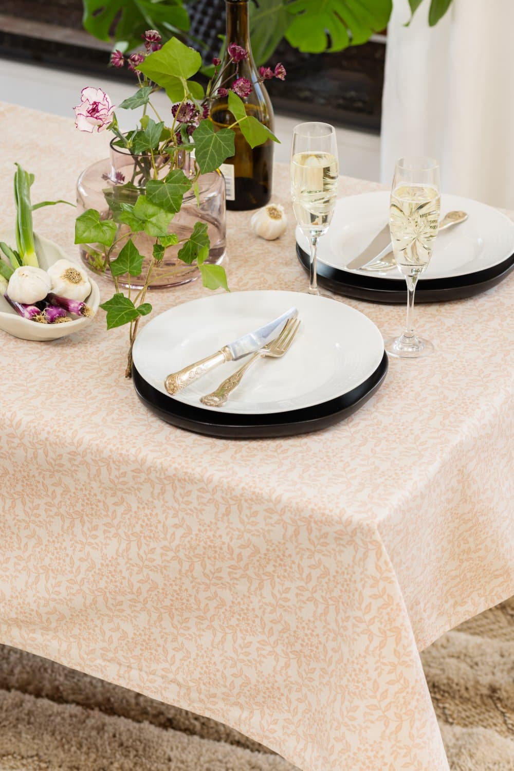 Dukar - Bomullsduk Lilja (beige) (Størrelse: 140 x 250)