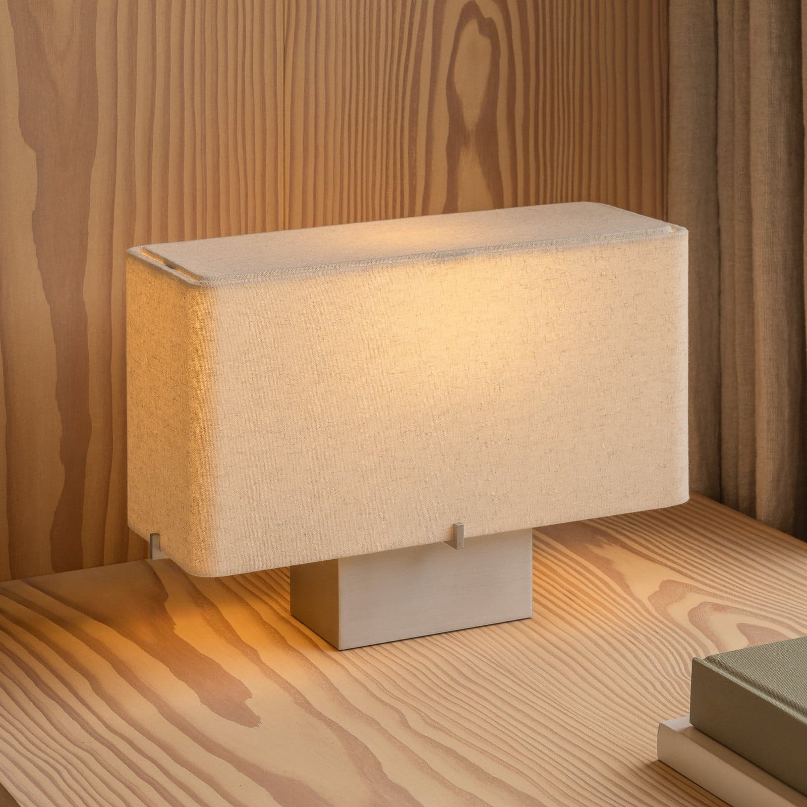 Nonna bordlampe aluminium-/sandfarget, 24 cm, metall/stoff - Audo Audo Copenhagen - Stue - Design - Stoff / Tekstil - Med skjerm