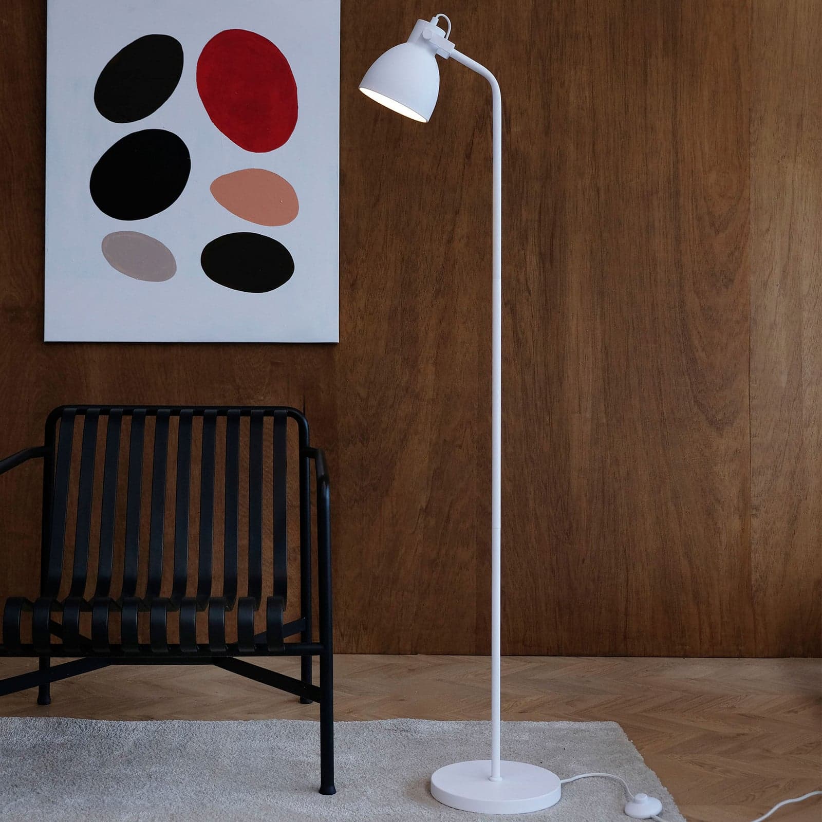 Coast Gulvlampe Matt White - Dyberg Larsen - Stue - Skandinavisk - Metall - Med skjerm