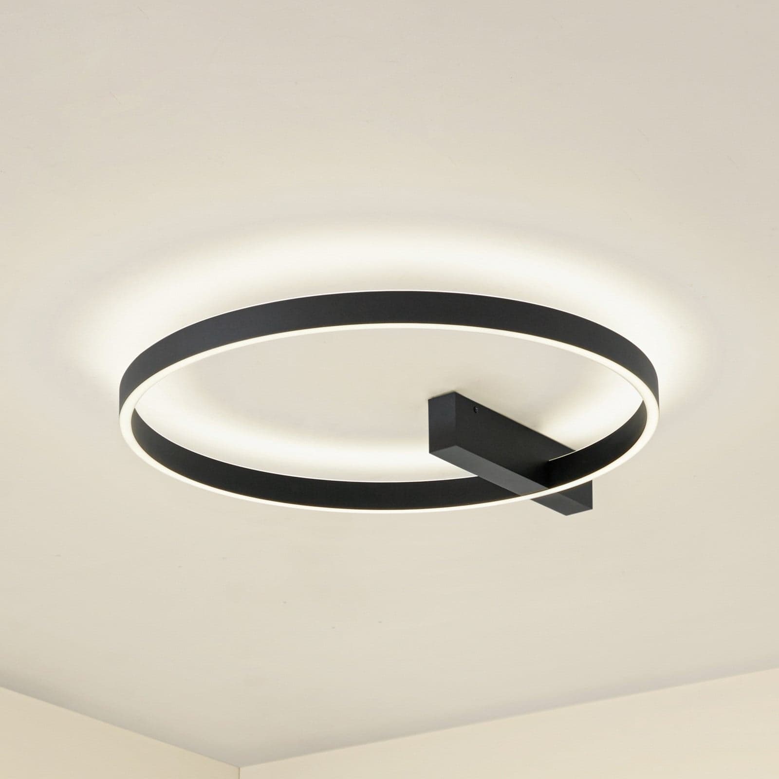 Isalin LED-taklampe, svart, CCT, dimbar - Lucande - Stue - Moderne - Aluminium - Rund
