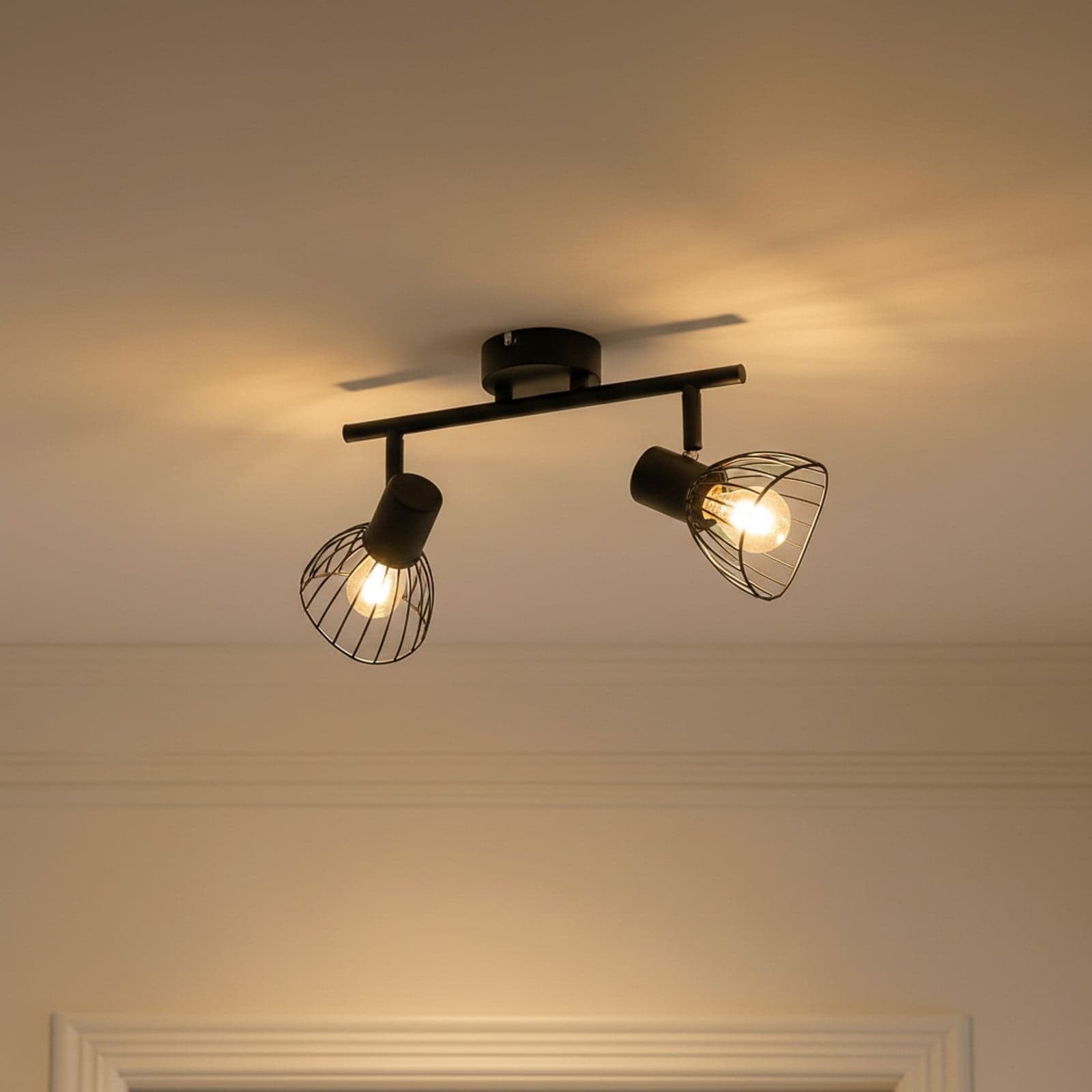 Piena 2 Taklampe Svart - Lindby - Spisestue - Moderne - Metall - Med flere lyskilder