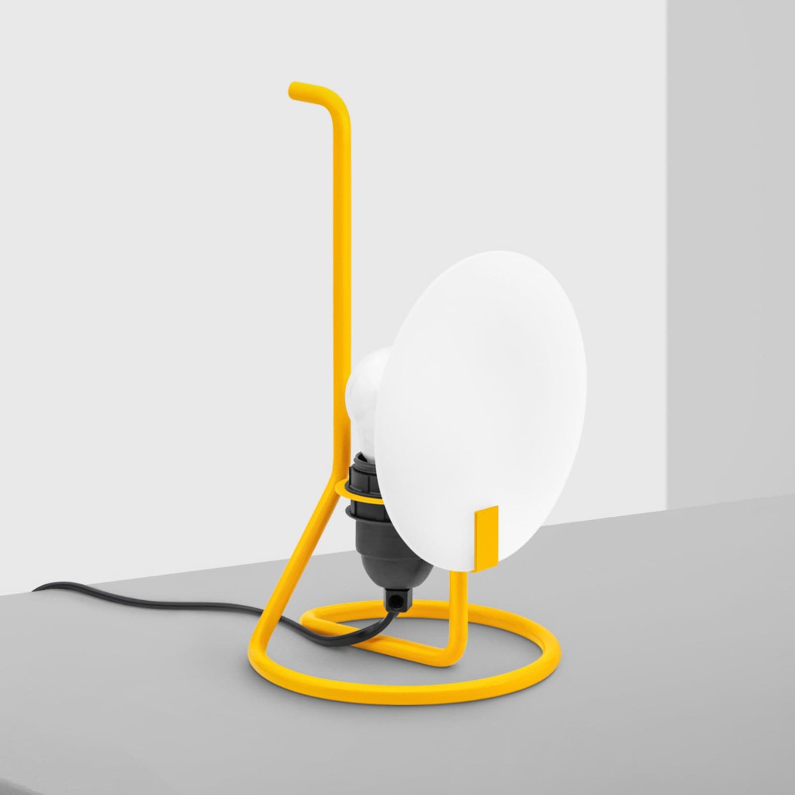 Bugia LED-bordlampe, gul, høyde 26,3 cm - Stilnovo - Stue - Design - Metall - Med en lyskilde