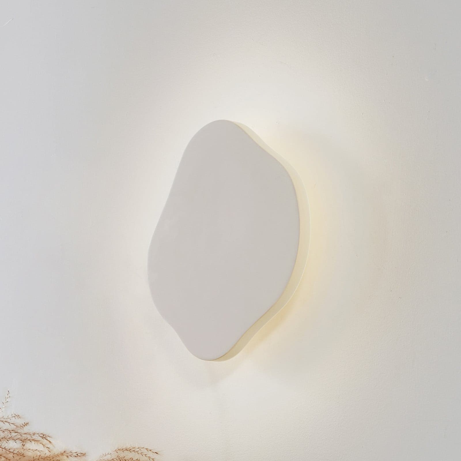 Nielson LED-vegglampe, høyde 30 cm, beige gips – Lindby - Stue - Moderne - Gips / Leire - Med en lyskilde
