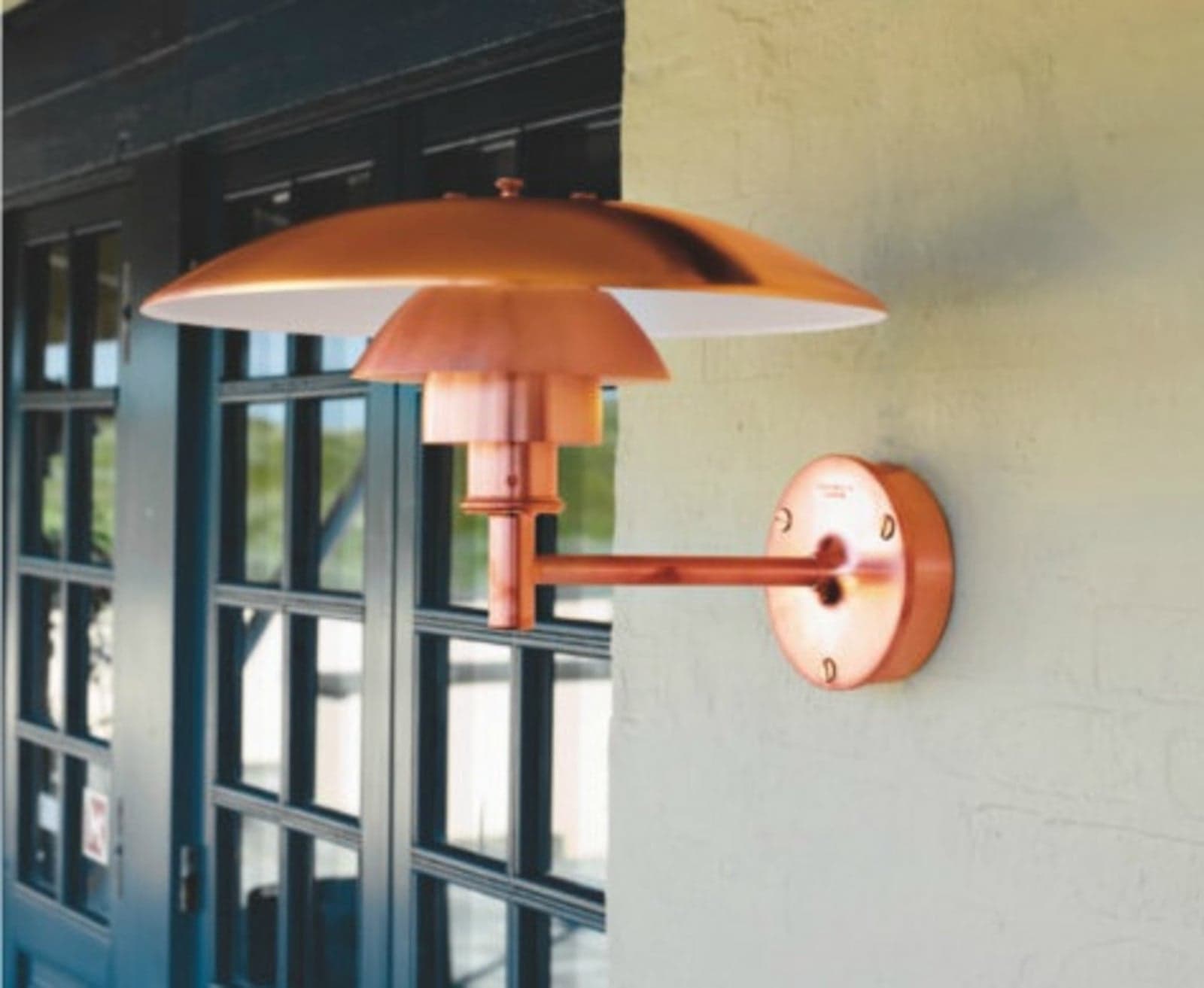PH Vegglampe Kobber (m/Kabelutgang Ned) - Louis Poulsen - Terrasse - Messing