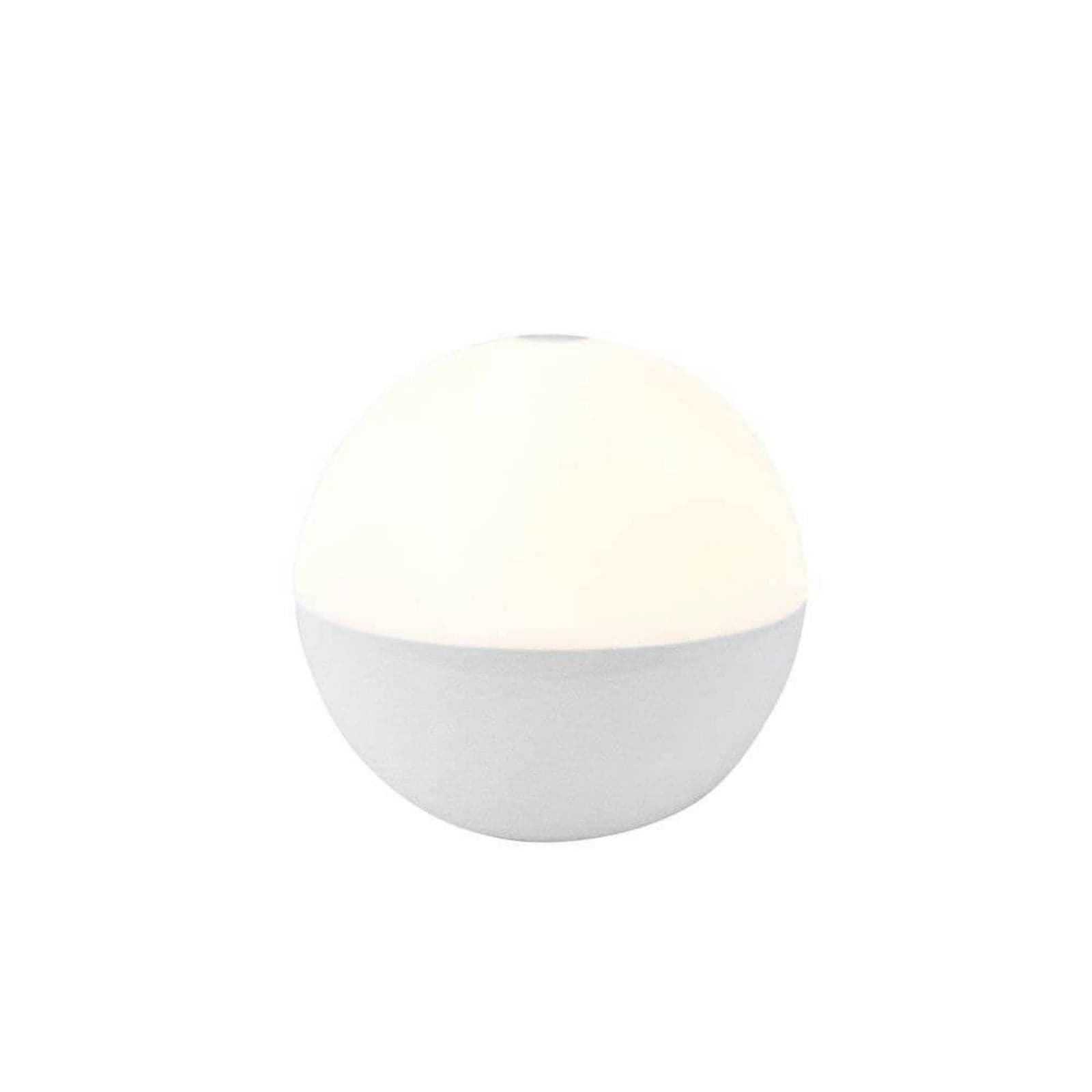 Alba LED-batteridrevet bordlampe, hvit, dimbar IP44 - Dyberg Larsen - Stue - Skandinavisk - Plast - Med en lyskilde