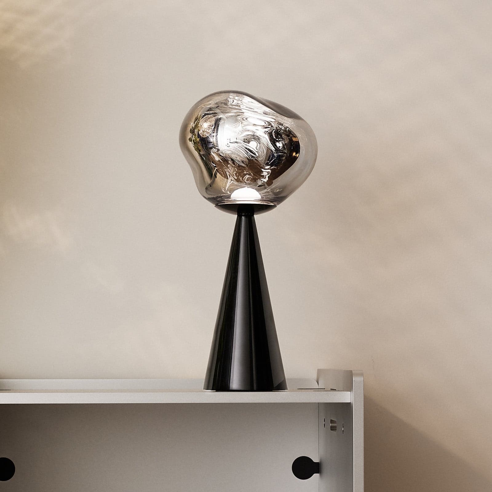 Melt Portable bordlampe svart - Tom Dixon - Soverom - Design - Plast