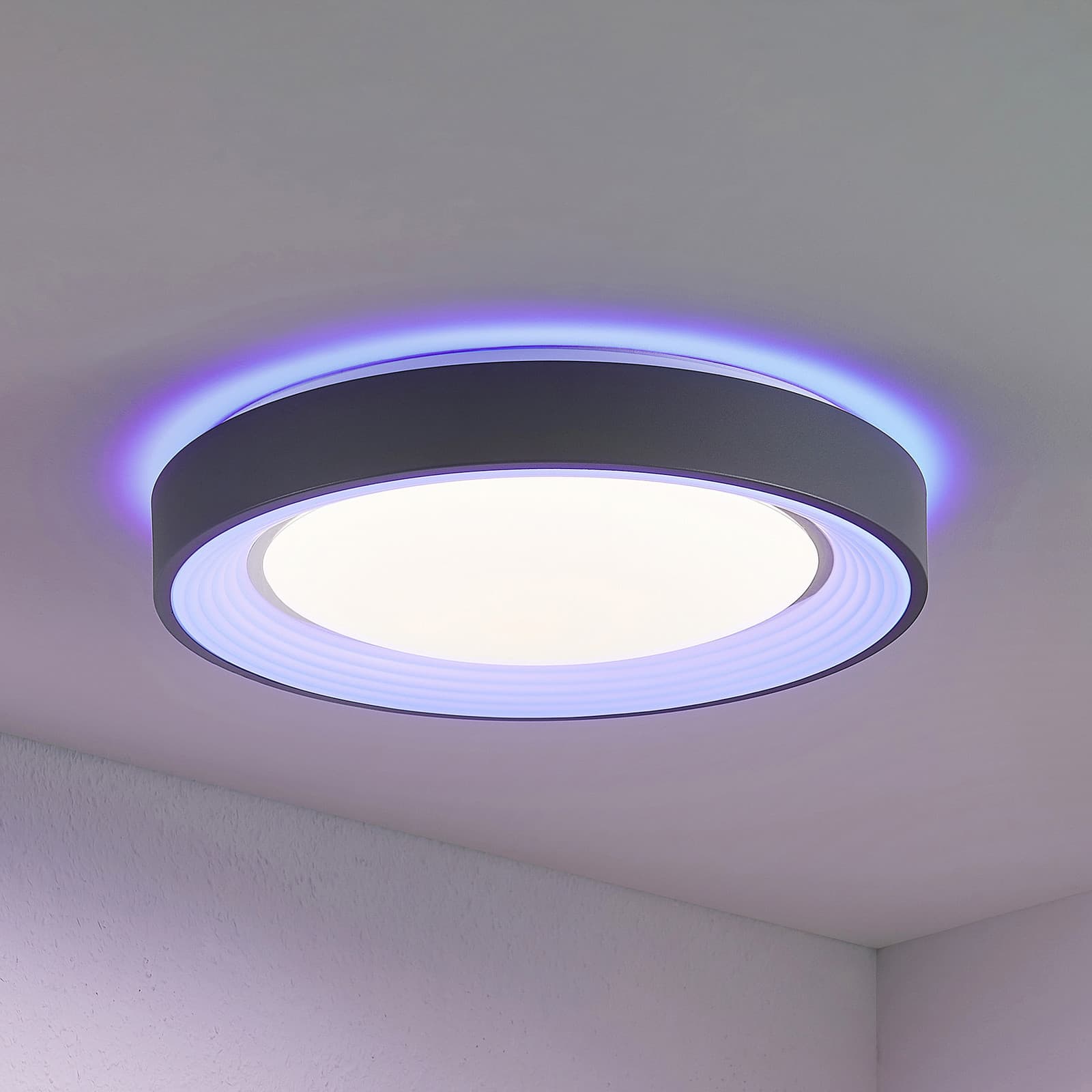 Lindum Taklampe White/Dark Grey - Lindby - Stue - Moderne - Metall - Rund