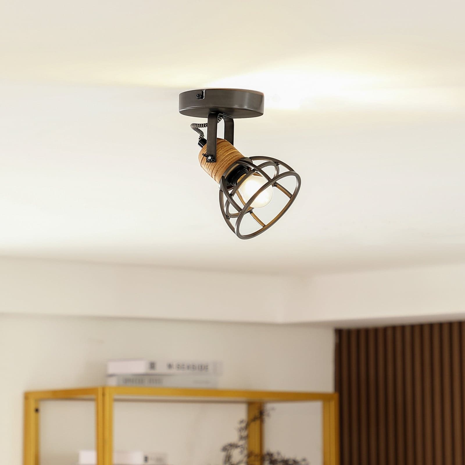 Arinthea Taklampe Wood/Black - Lindby - Stue - Metall - Med en lyskilde