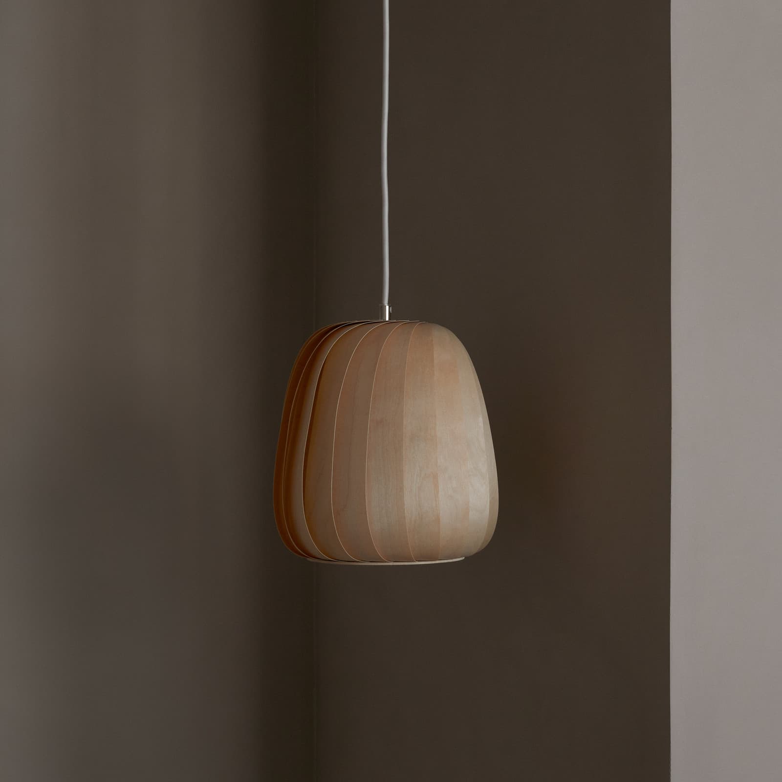 ST906 Pendellampe i bjørk, 27 cm, tre, E27 – Tom Rossau - Stue - Design - Med en lyskilde