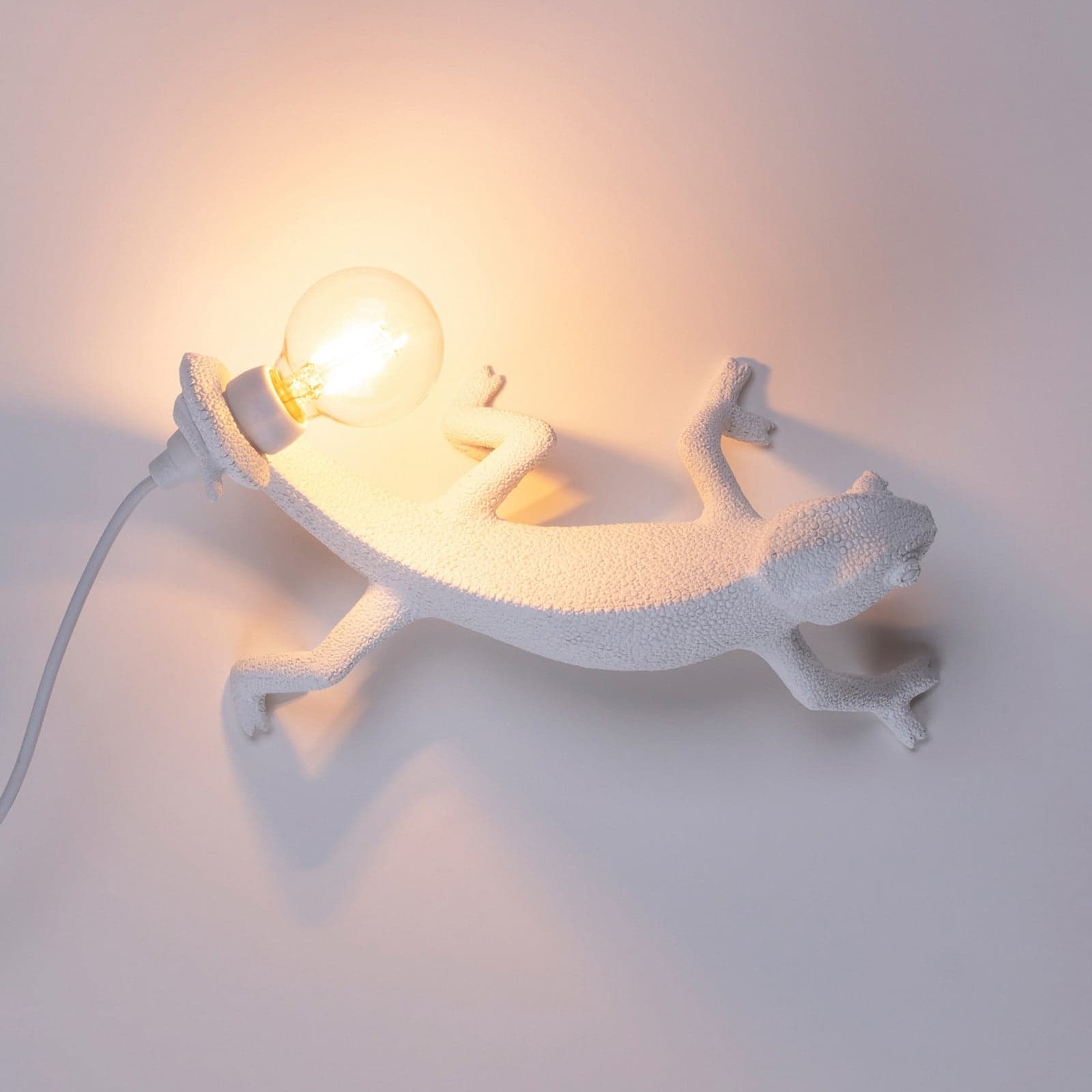 Chameleon Right-Going Down Vegglampe Hvit - Seletti Chameleon Lamp Going Down - Stue - Design - Plast