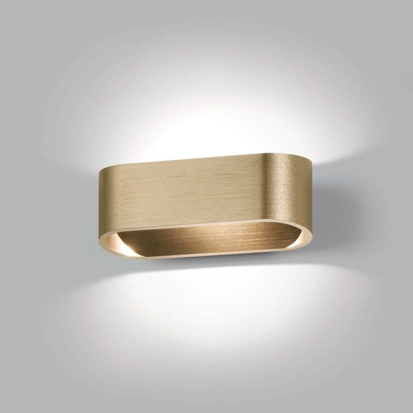 Aura W1 Vegglampe 2700/3000K Brass - LIGHT-POINT - Stue - Aluminium
