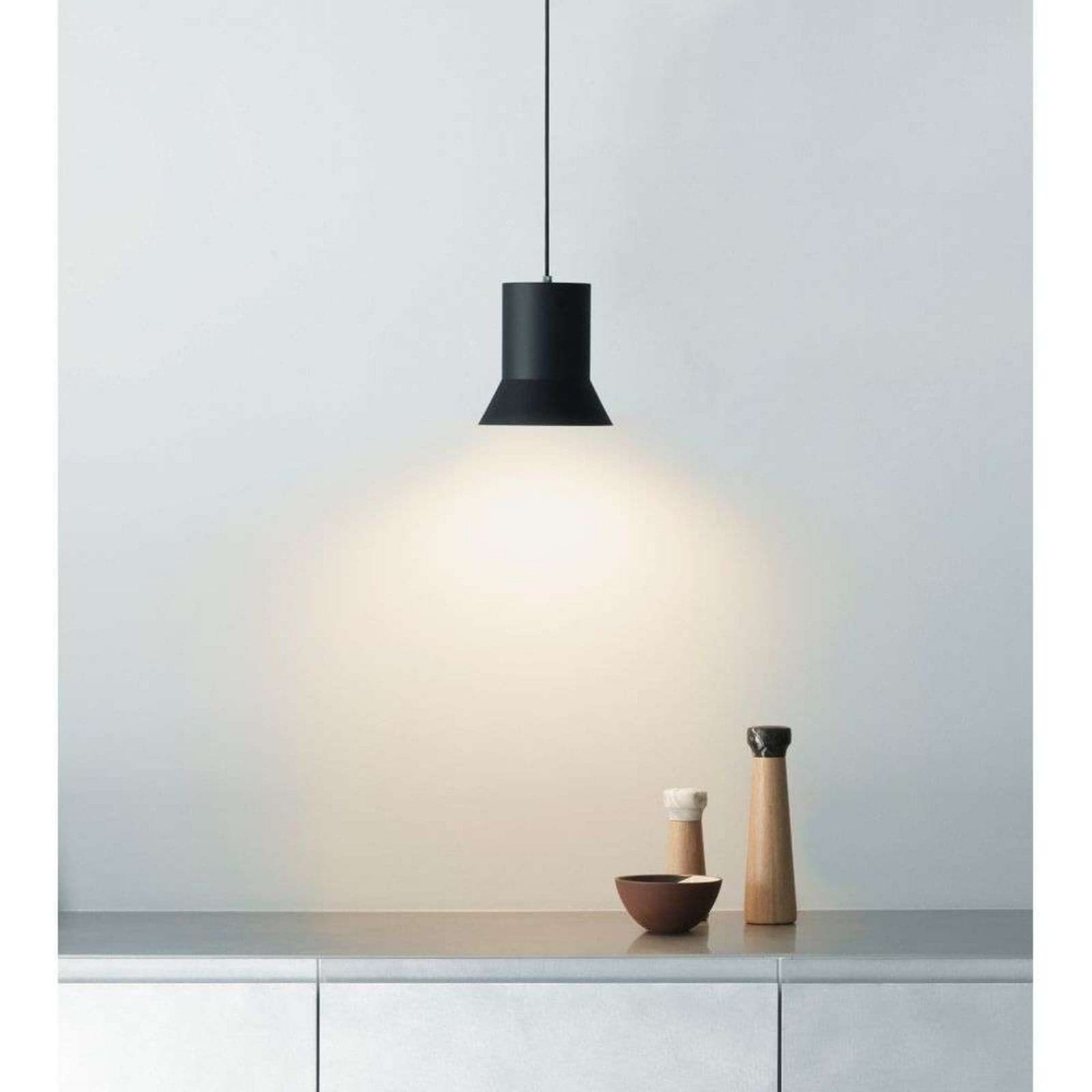 Hat Pendel Medium Black - Normann Copenhagen - Stue - Aluminium
