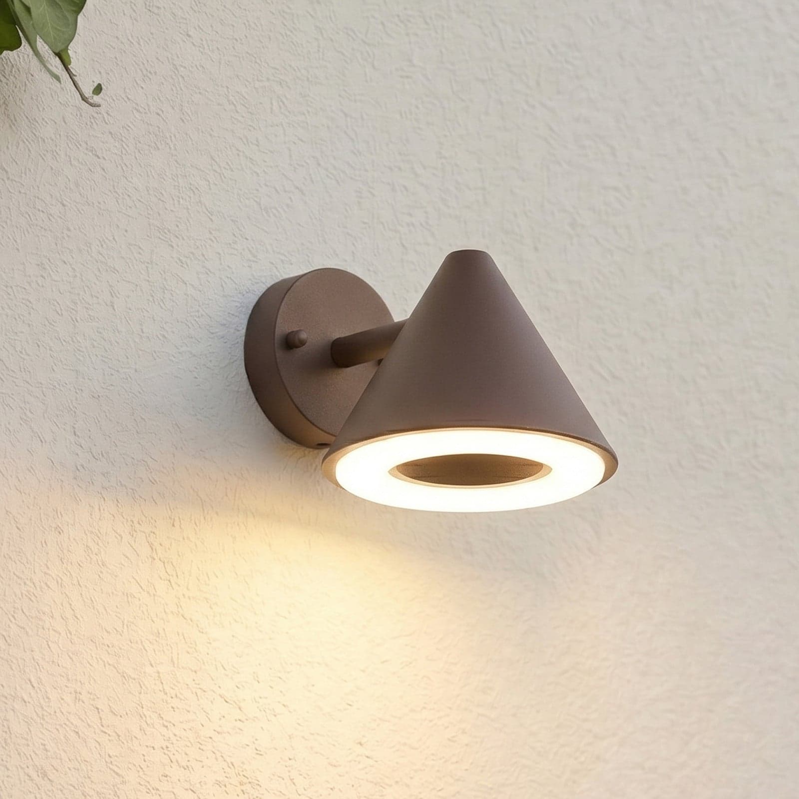 Soran utendørs LED-vegglampe, metall, høyde 12 cm, brun, IP44 – Lindby - Moderne - Med en lyskilde