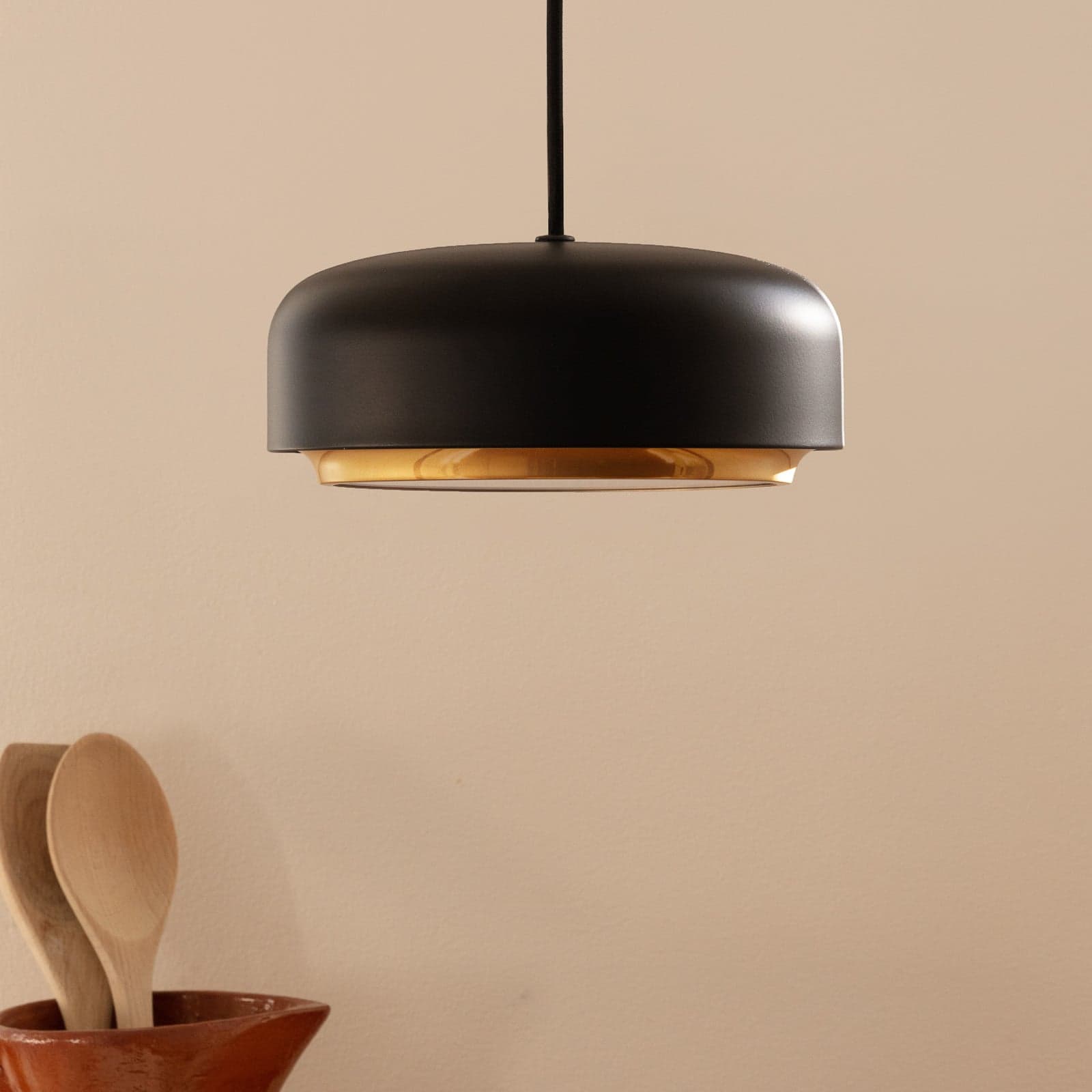 Hazel pendellampe Mini Black – UMAGE Hazel Mini - Stue - Design - Metall - Med en lyskilde