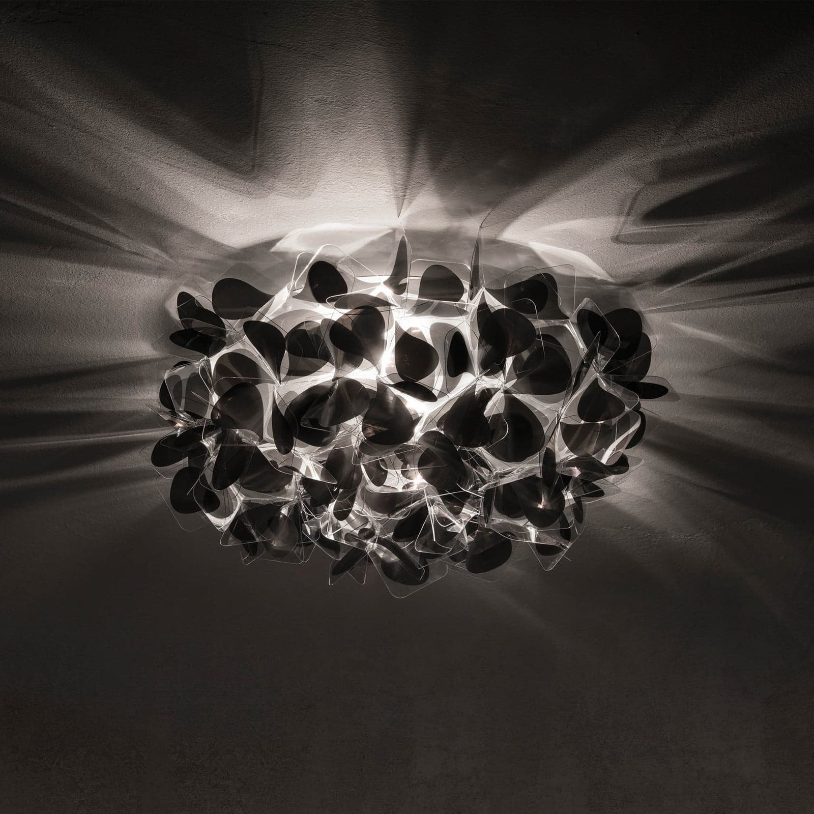 Clizia Mama Non Mama vegglampe, svart, Ø53cm - Slamp - Stue - Design - Plast - Rund