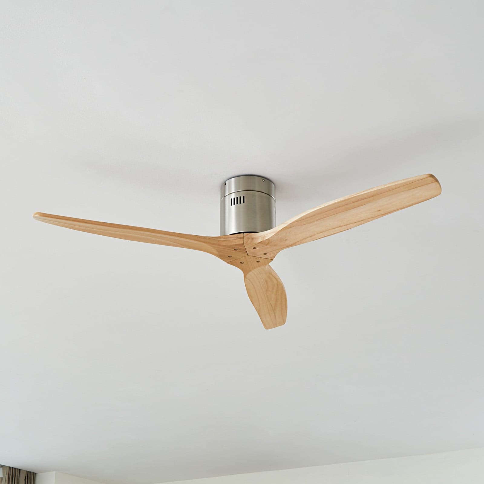 Vindur takvifte Ø 132 cm nikkel DC stillegående - Lucande - Stue - Moderne - Tre