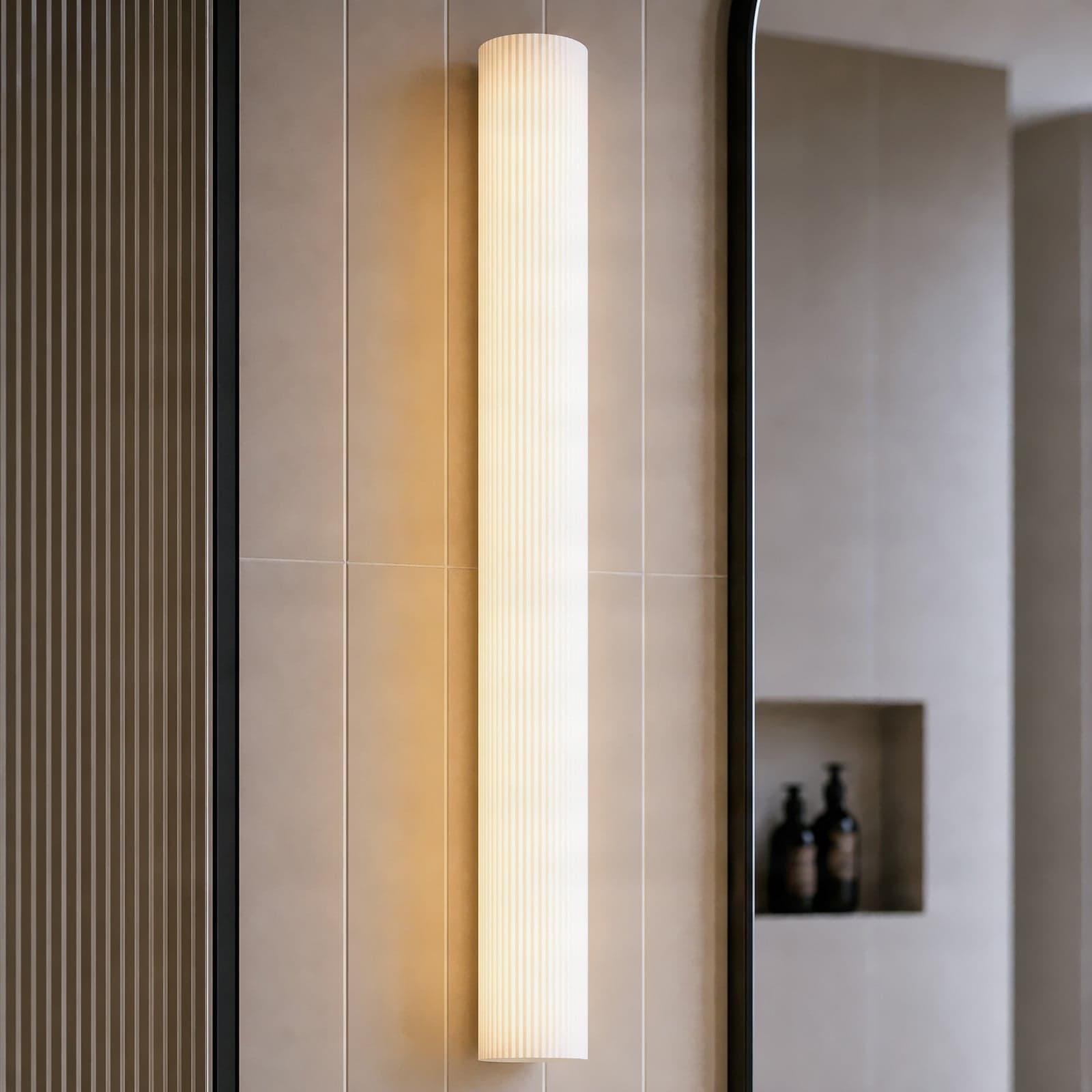 Victoire LED-vegglampe til bad, 70 cm, hvit/krom, CCT, glass – Lucande - Moderne - Med en lyskilde
