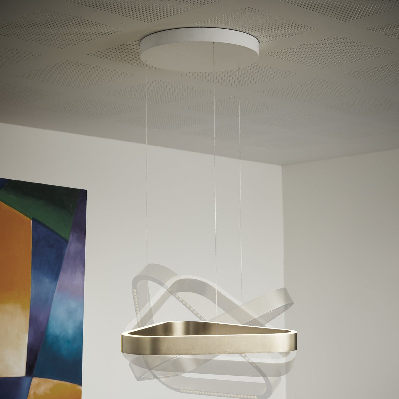 Trigon LED-hengelampe, kremfarget, 60 cm, aluminium – LOOM DESIGN - Stue - Moderne - Trekantet