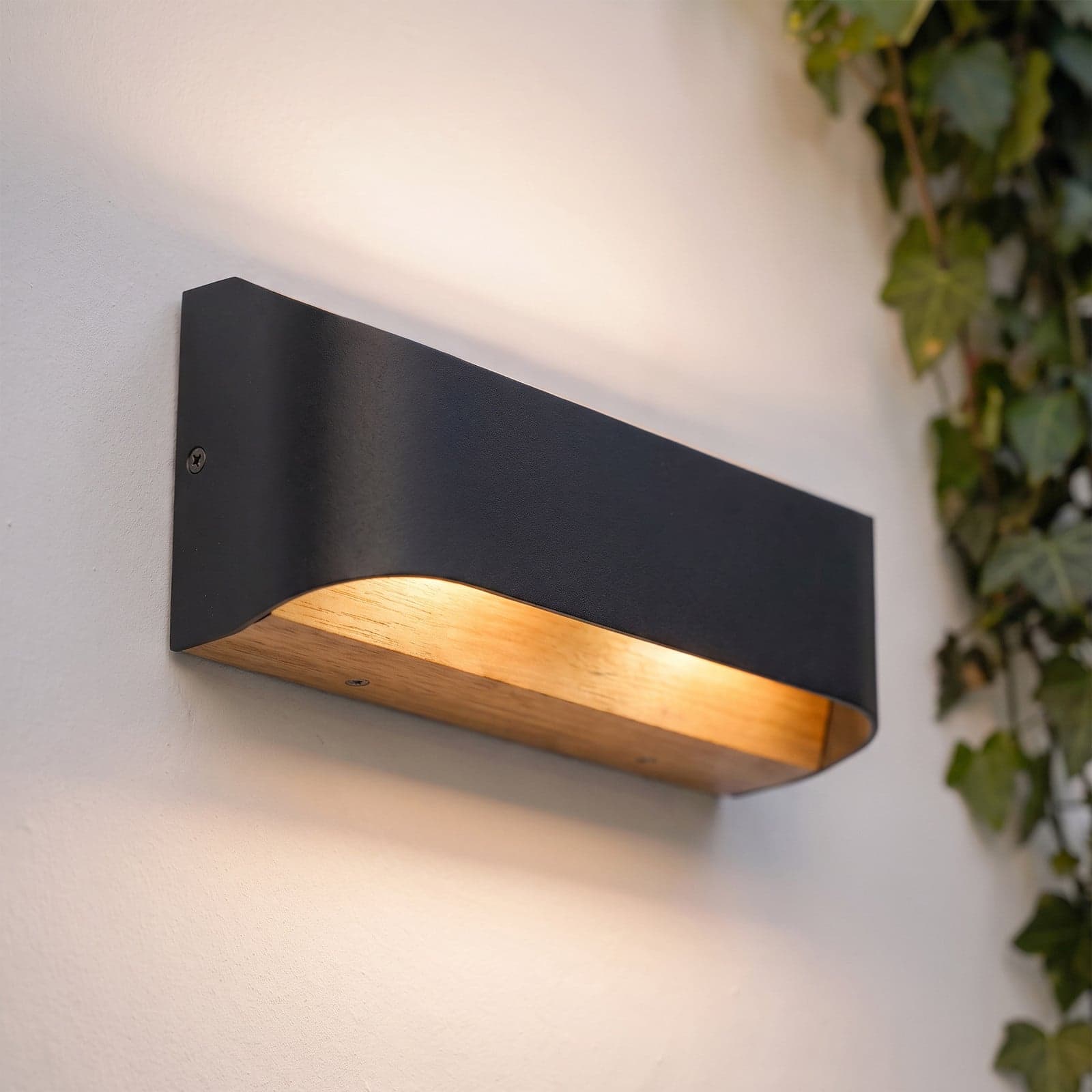 Lenore utendørs LED-vegglampe, svart, metall, 36,5 cm – Lindby - Balkong - Moderne - Aluminium - Med en lyskilde