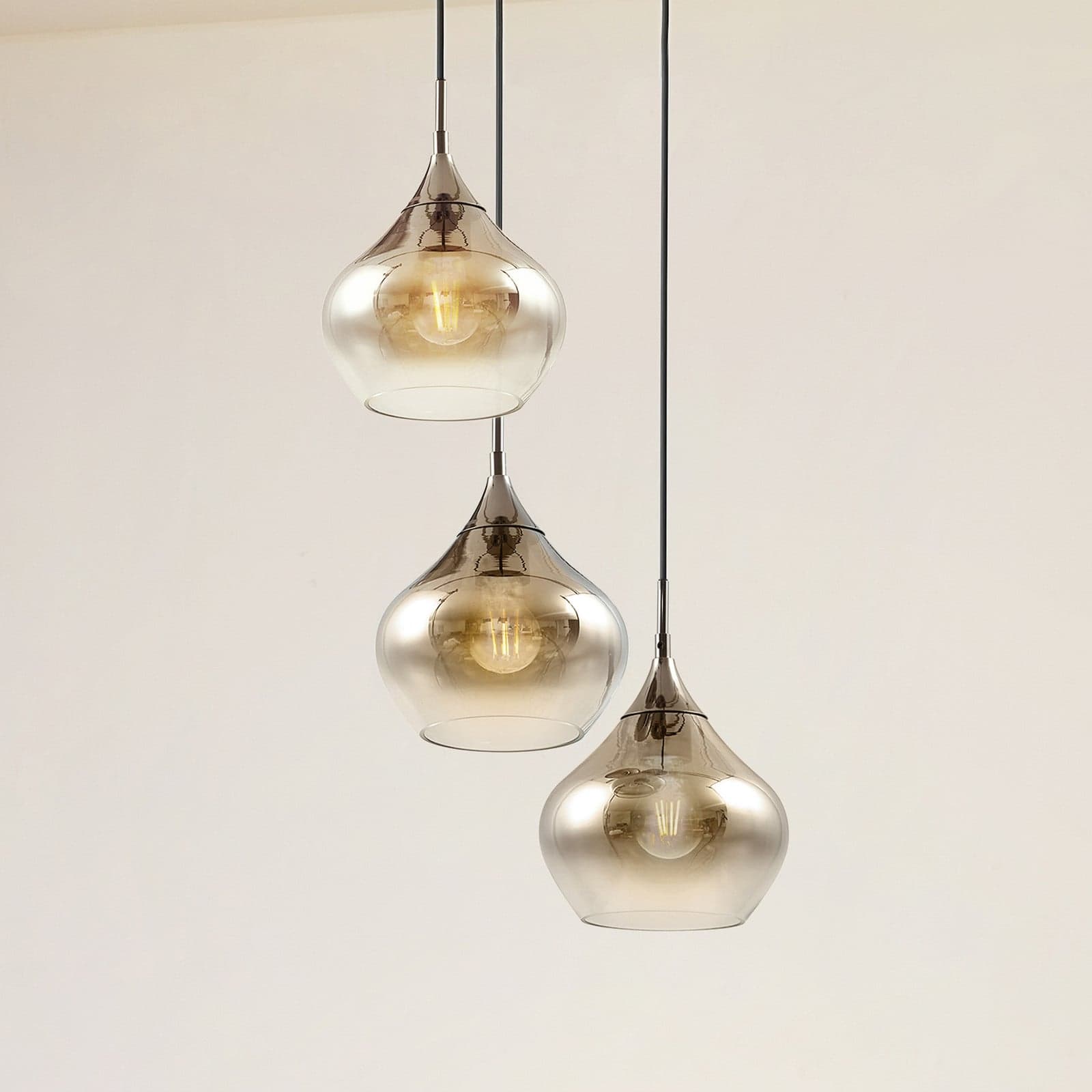 Jarven 3 Cluster Pendel Røyk Grå - Lucande - Spisestue - Moderne - Glass - Med flere lyskilder