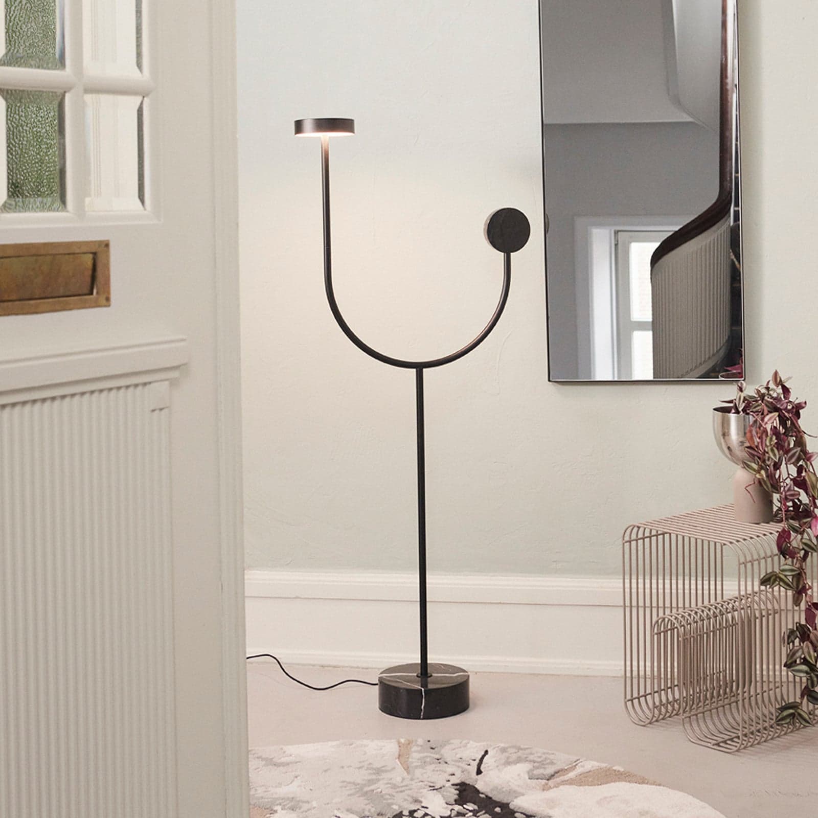 Grasil Gulvlampe Svart/Svart - AYTM - Stue - Design - Metall - Med en lyskilde