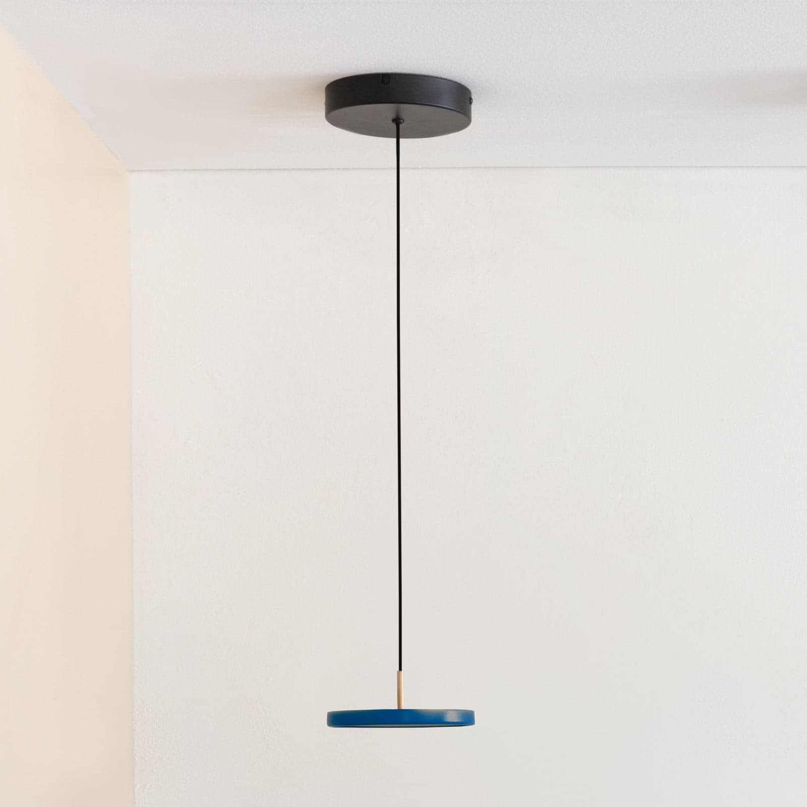 Asteria pendellampe Micro V2 Petrol Blue – UMAGE Asteria Micro V2 - Stue - Skandinavisk - Metall - Med en lyskilde