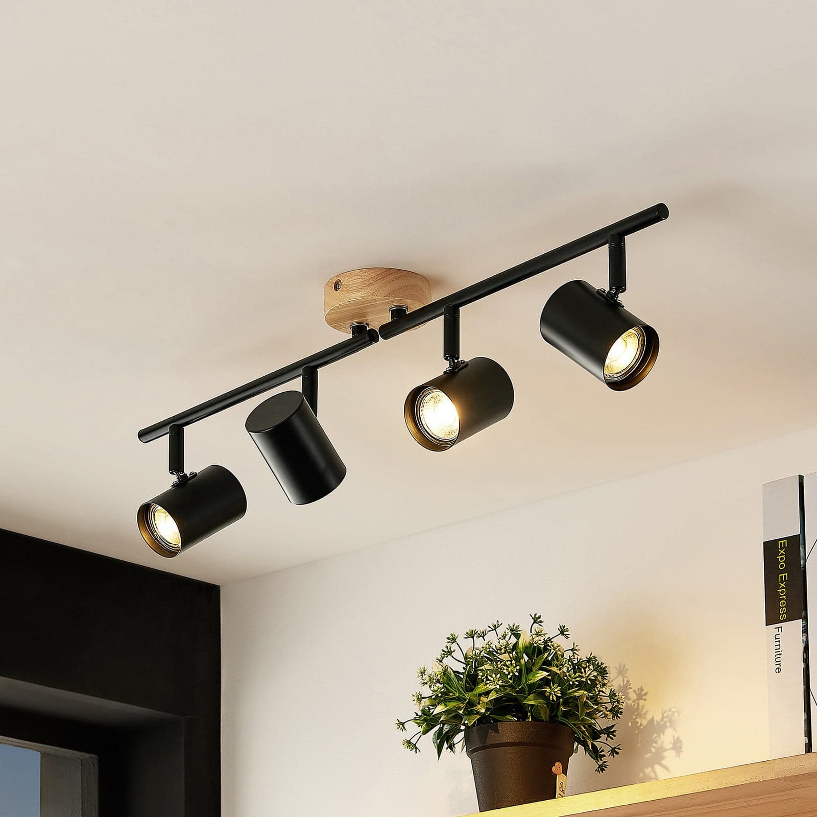 Xiomara 4 Taklampe Black/Light Wood - Lindby - Stue - Moderne - Metall - Med flere lyskilder