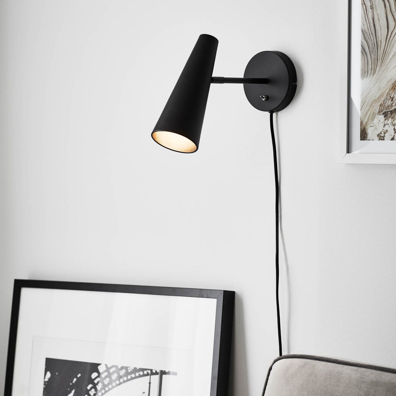 Peak Vegglampe Svart - Markslöjd - Stue - Moderne - Metall - Med en lyskilde