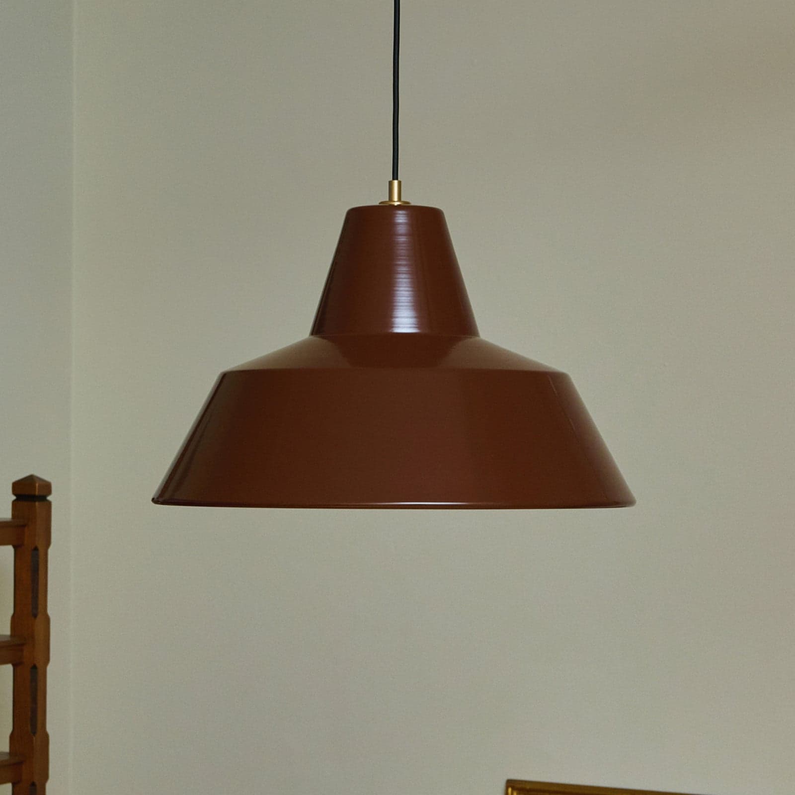 Workshop W4 pendellampe, brun, aluminium, E27 – Made By Hand - Spisestue - Design - Med en lyskilde
