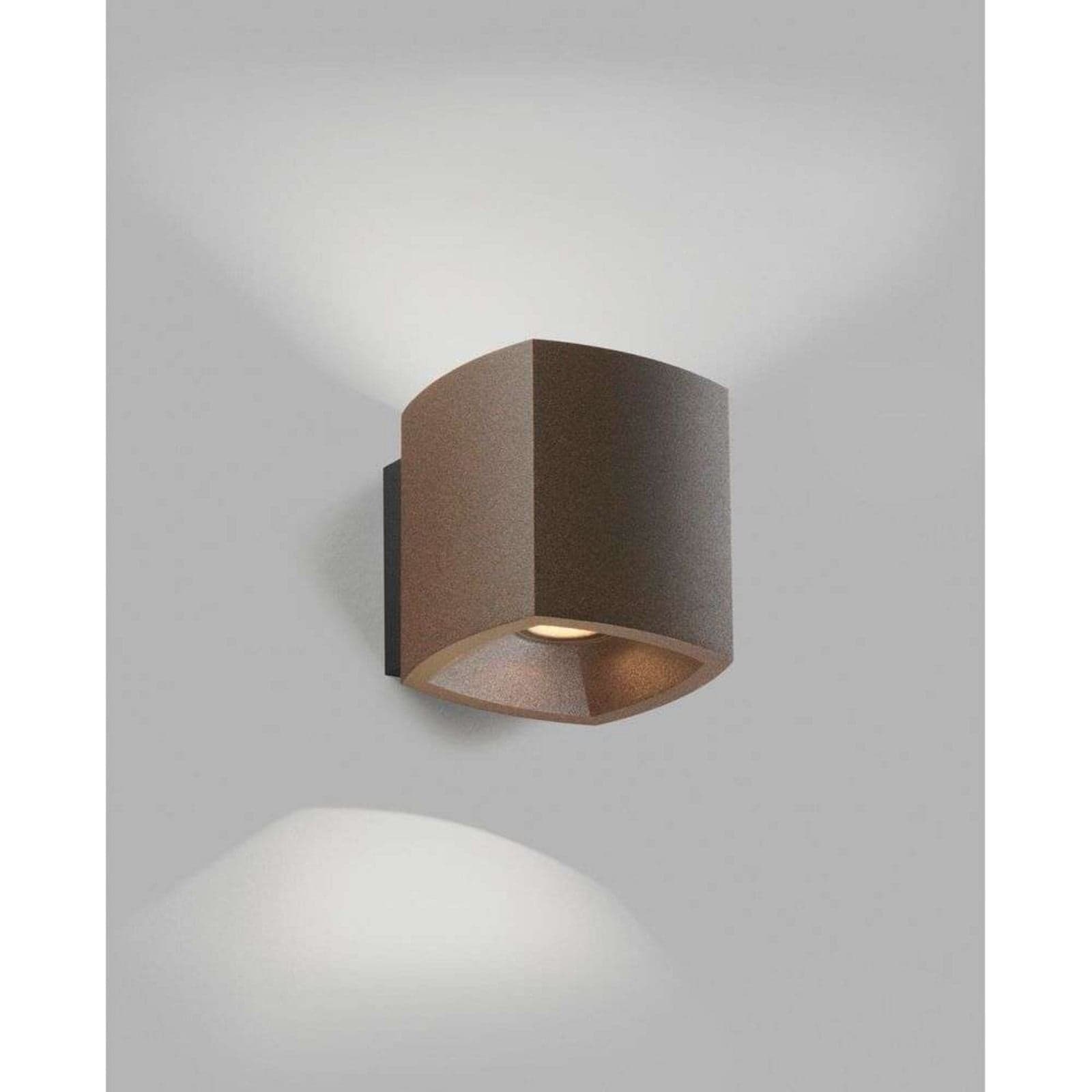 Mirage 2 Vegglampe 2700/3000K Rust - LIGHT-POINT - Aluminium
