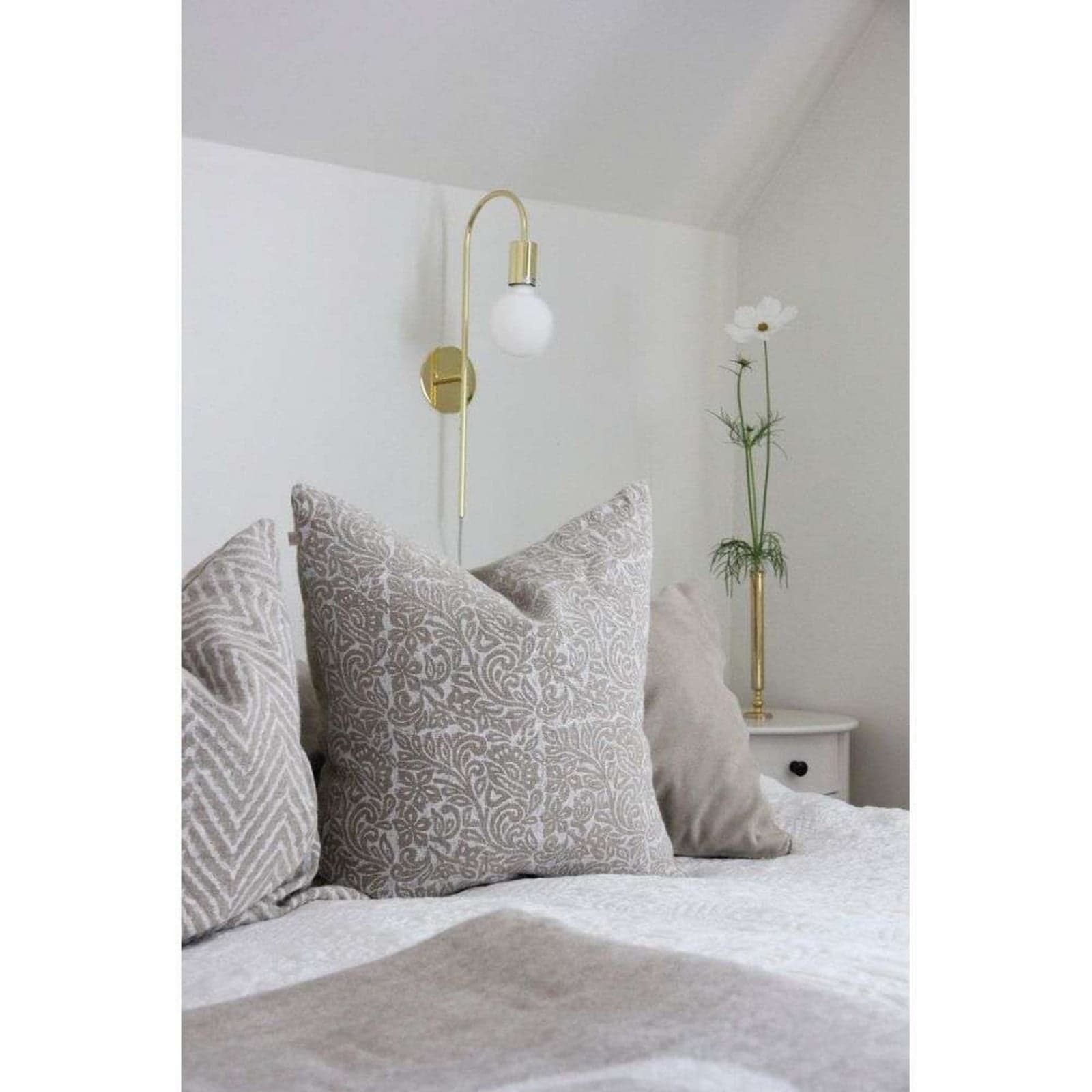 Grace Vegglampe Brass - Globen Lighting - Metall