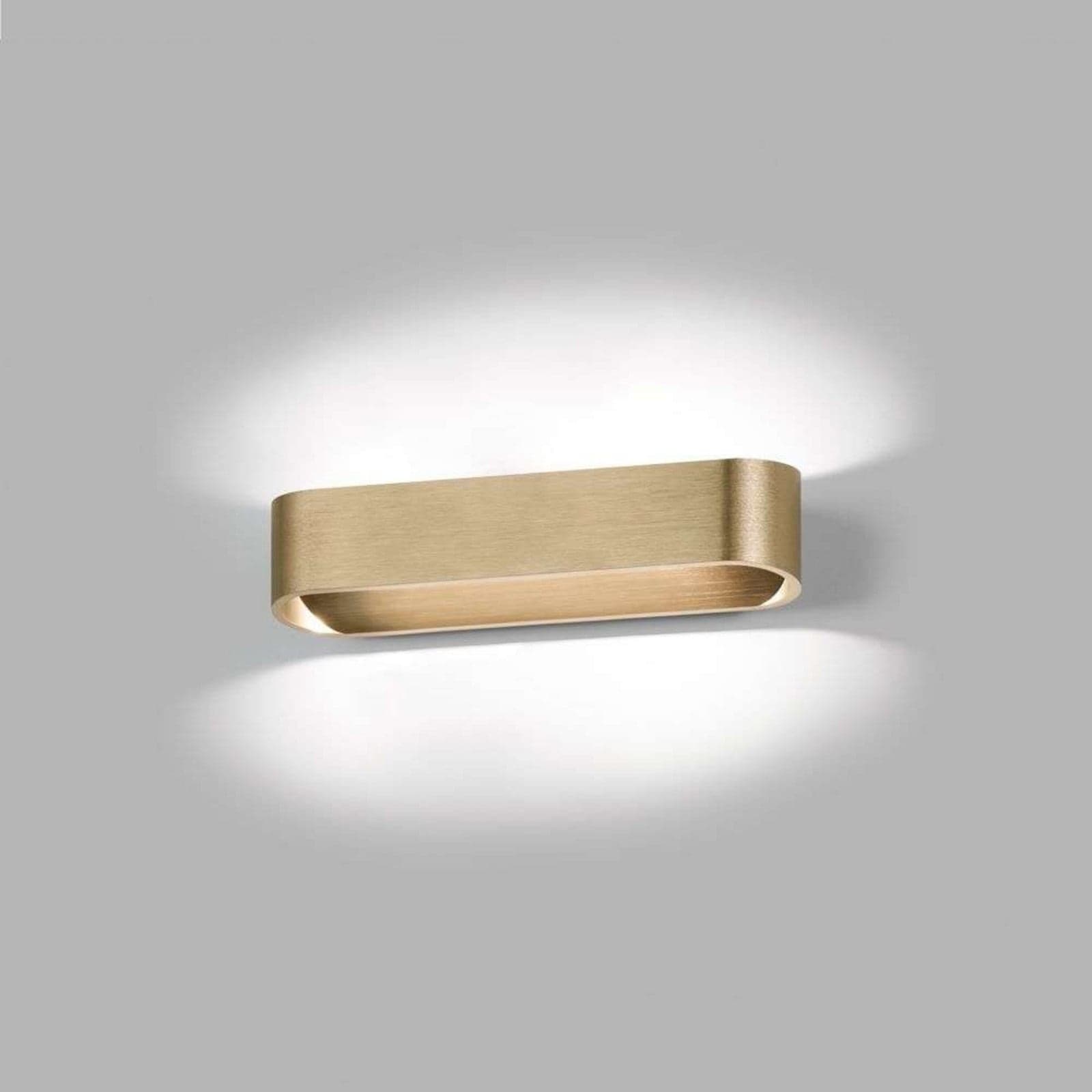 Aura W2 Vegglampe 2700/3000K Brass - LIGHT-POINT - Stue - Aluminium