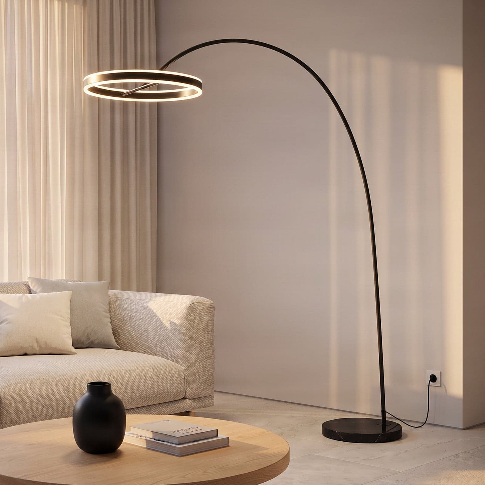Yekta LED Gulvlampe Black - Lucande - Stue - Design - Metall - Med en lyskilde