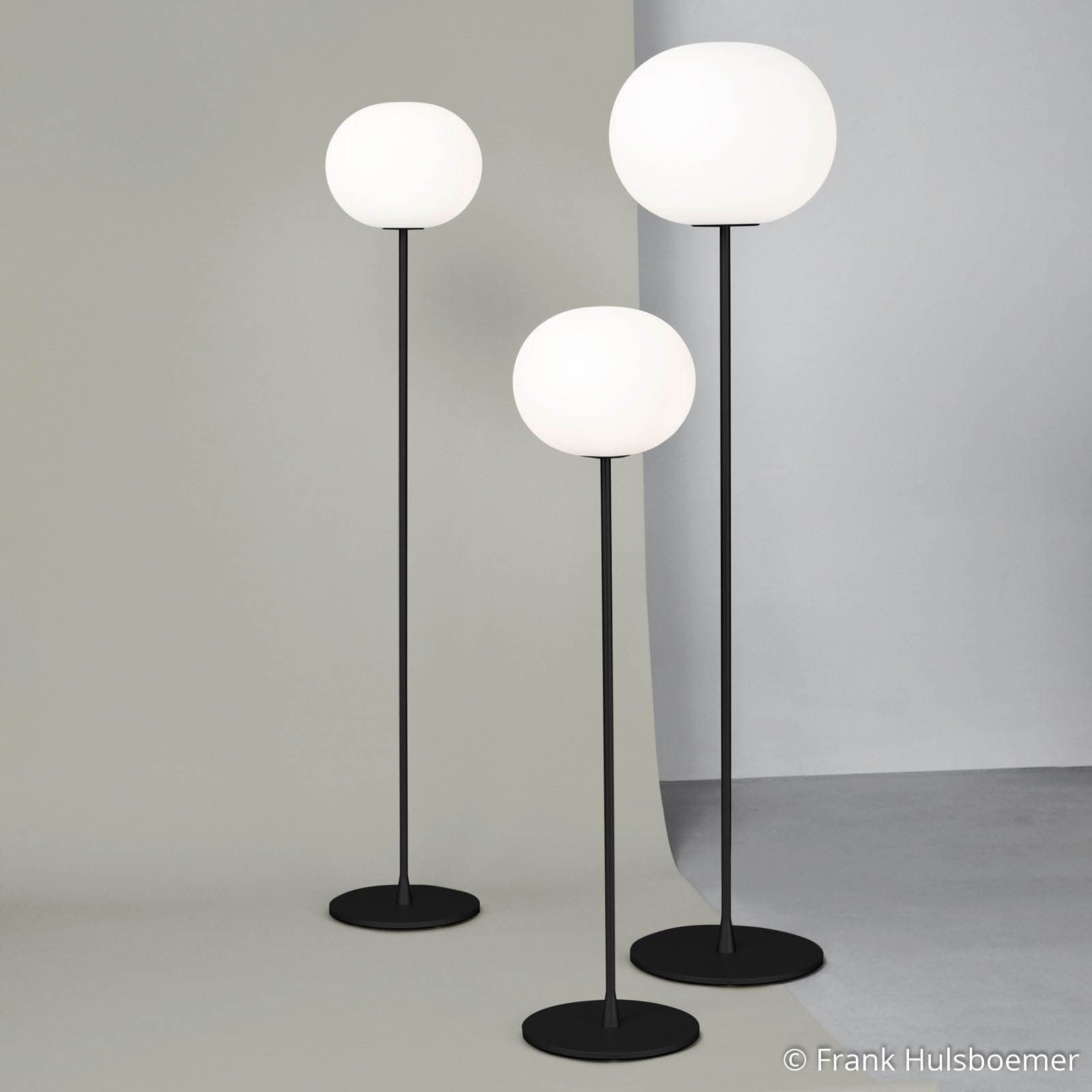 Glo-Ball F2 gulvlampe Matt Black/Opal - Flos - Stue - Design - Glass - Med skjerm