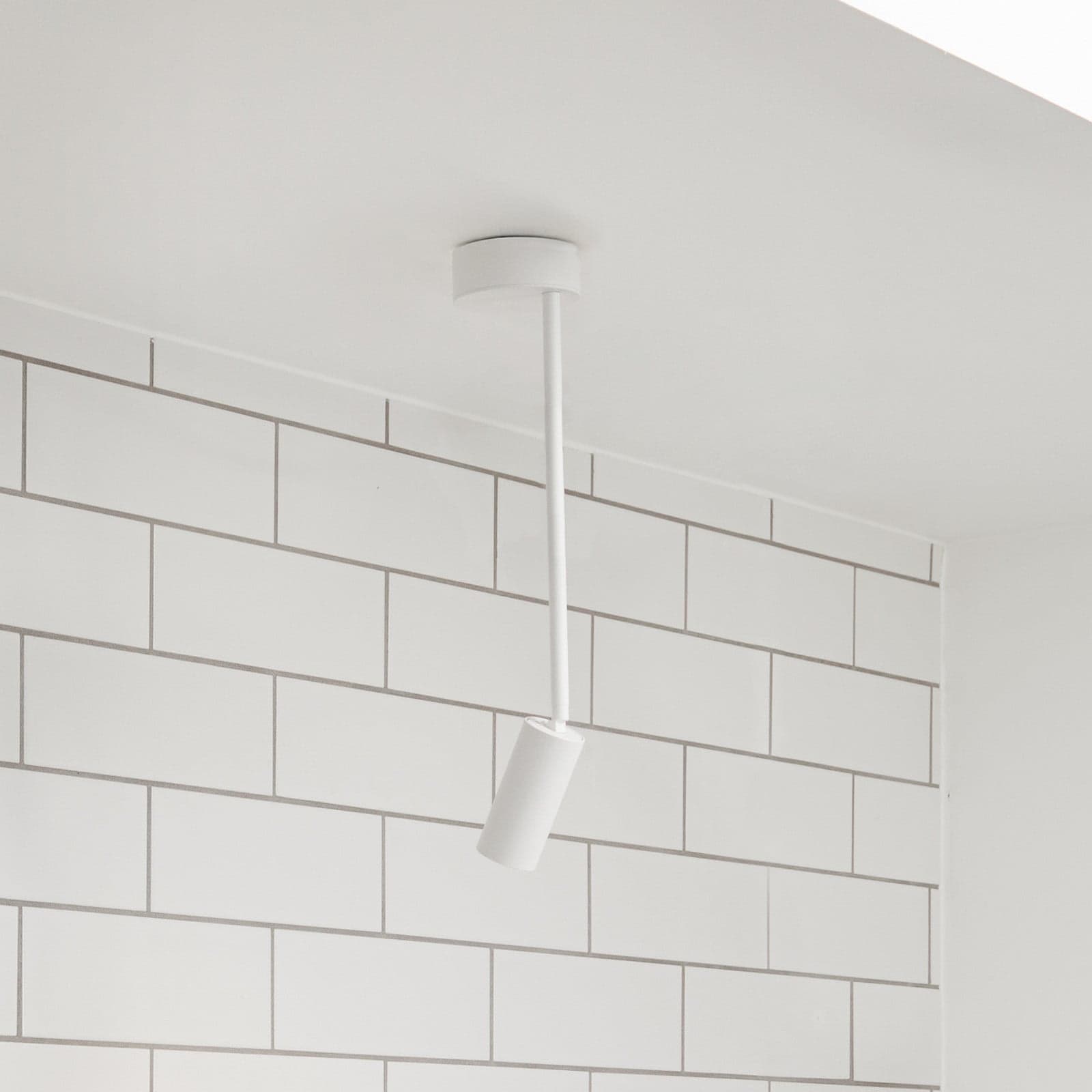 Iris vegg-/taklampe White - LOOM DESIGN - Stue - Moderne - Aluminium - Med en lyskilde