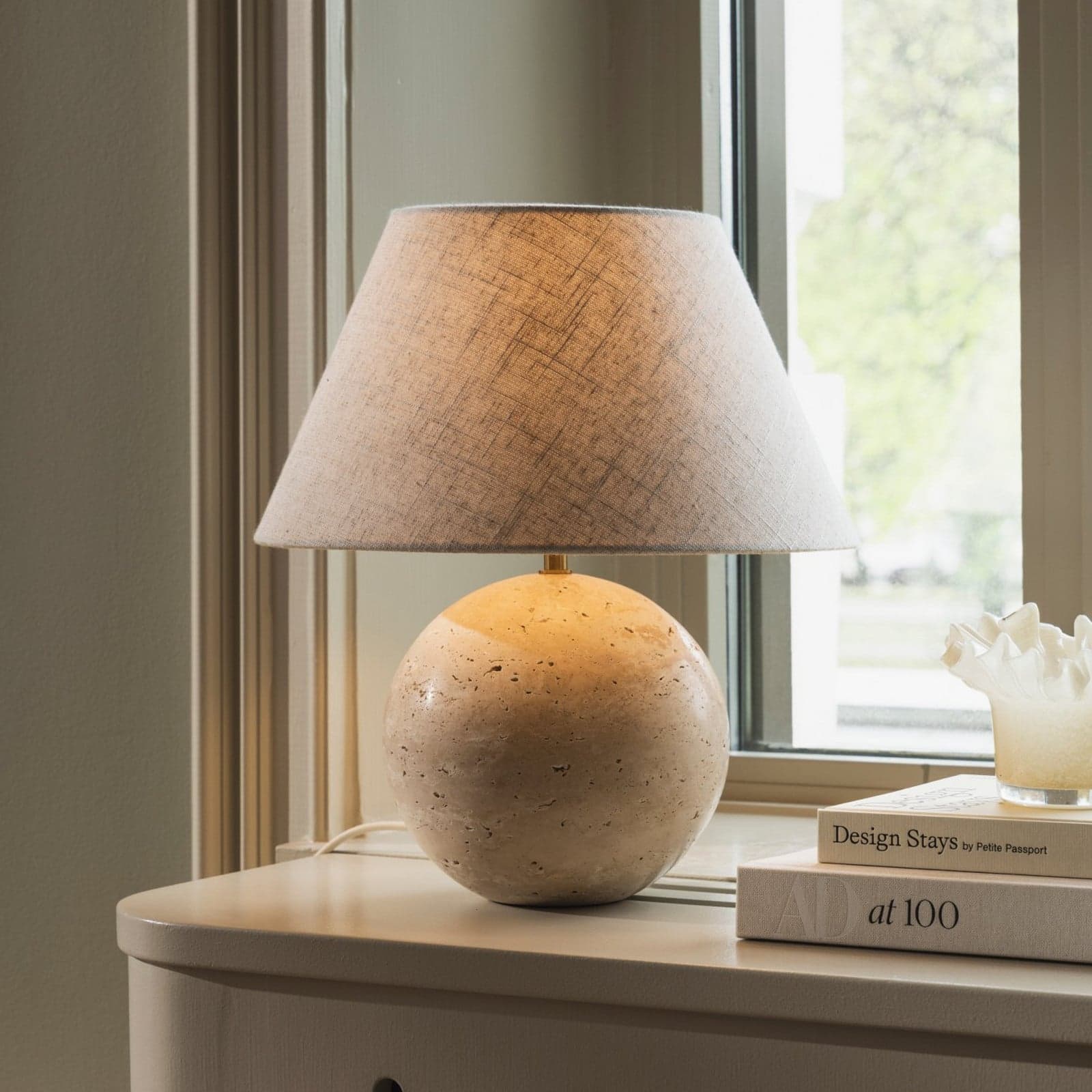 Castello bordlampe beige/beige Høyde 28 cm - Globen Lighting - Stue - Design - Stoff / Tekstil - Med en lyskilde