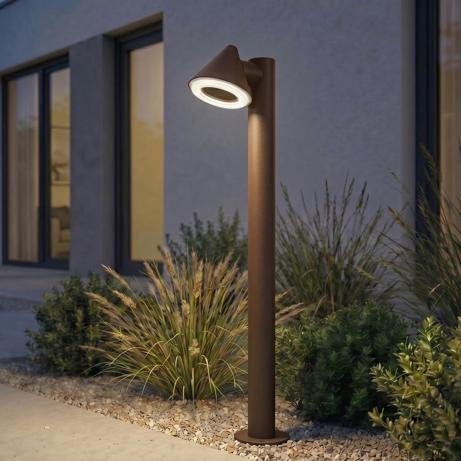 Soran LED-gatelampe, metall, høyde 100 cm, brun, IP44 – Lindby - Moderne - Med en lyskilde