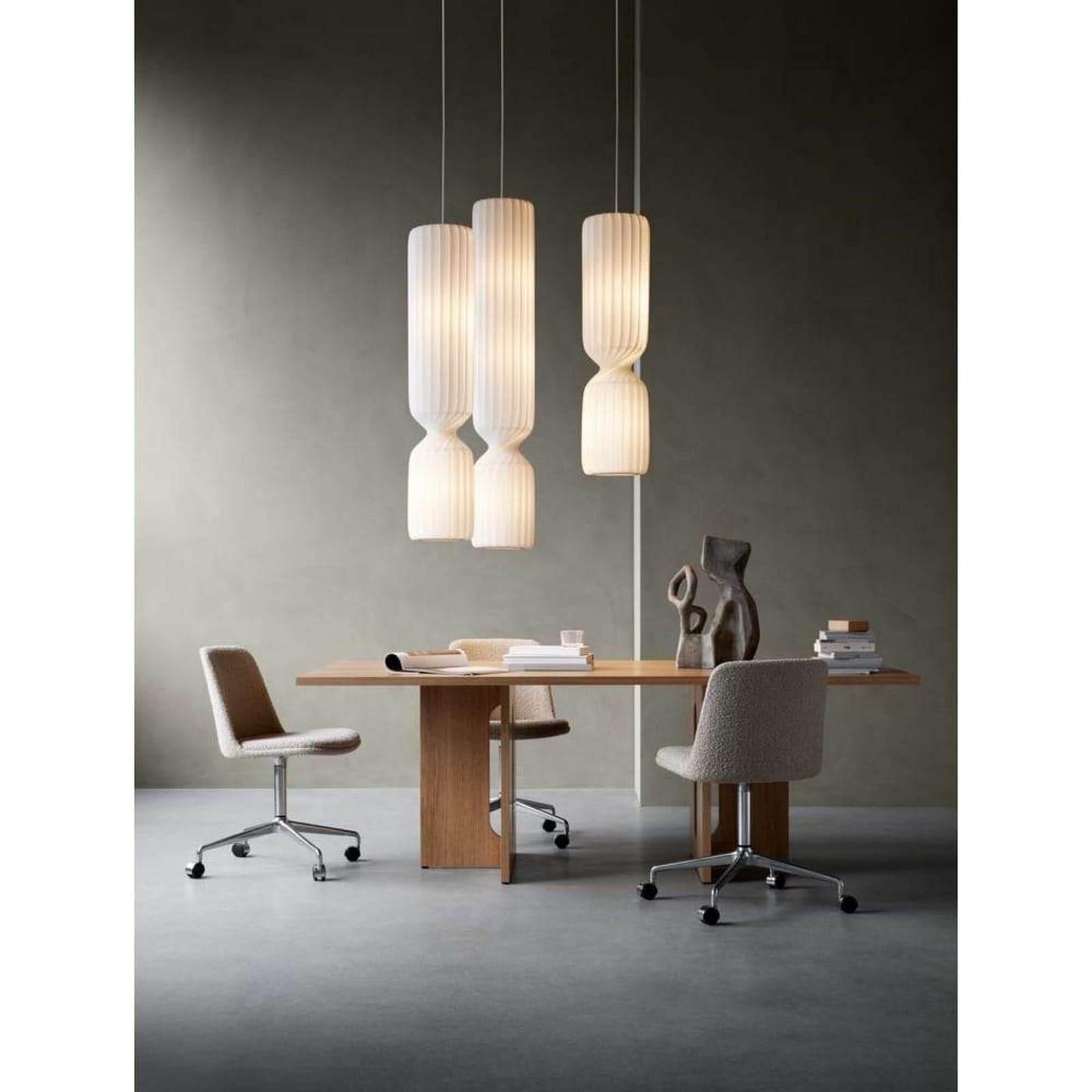TR41 Pendellampe 120 cm hvit plast E27 – Tom Rossau - Stue - Design - Med en lyskilde