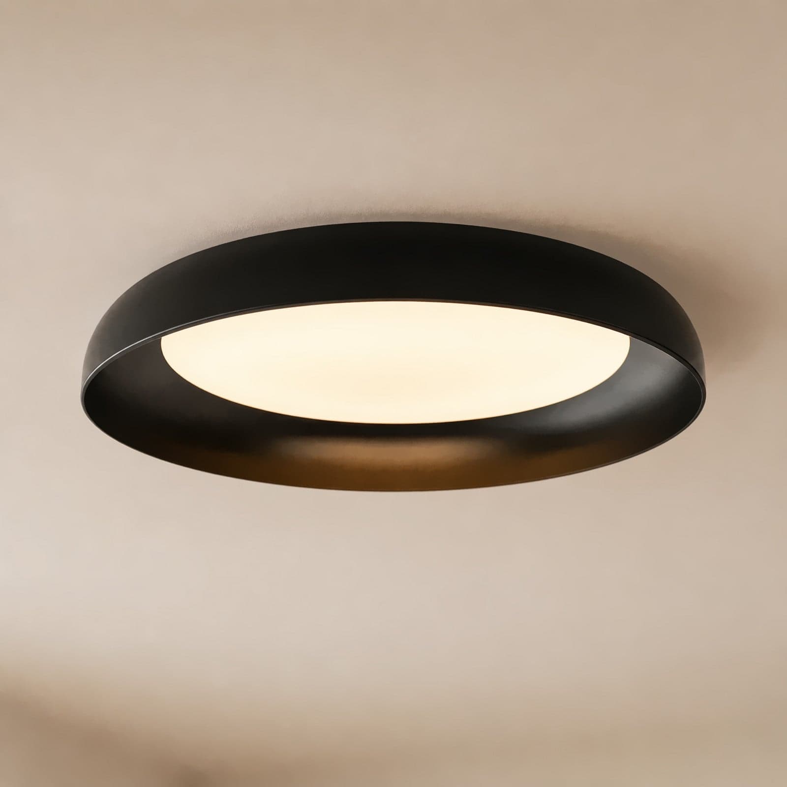 Florie LED-taklampe, metall, svart, Ø 40 cm – Lindby - Stue - Moderne - Plast - Plafond